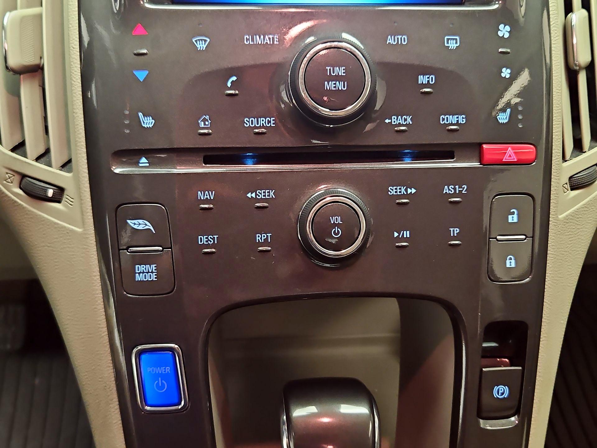 Thumbnail: 2014 Chevrolet Volt - 16