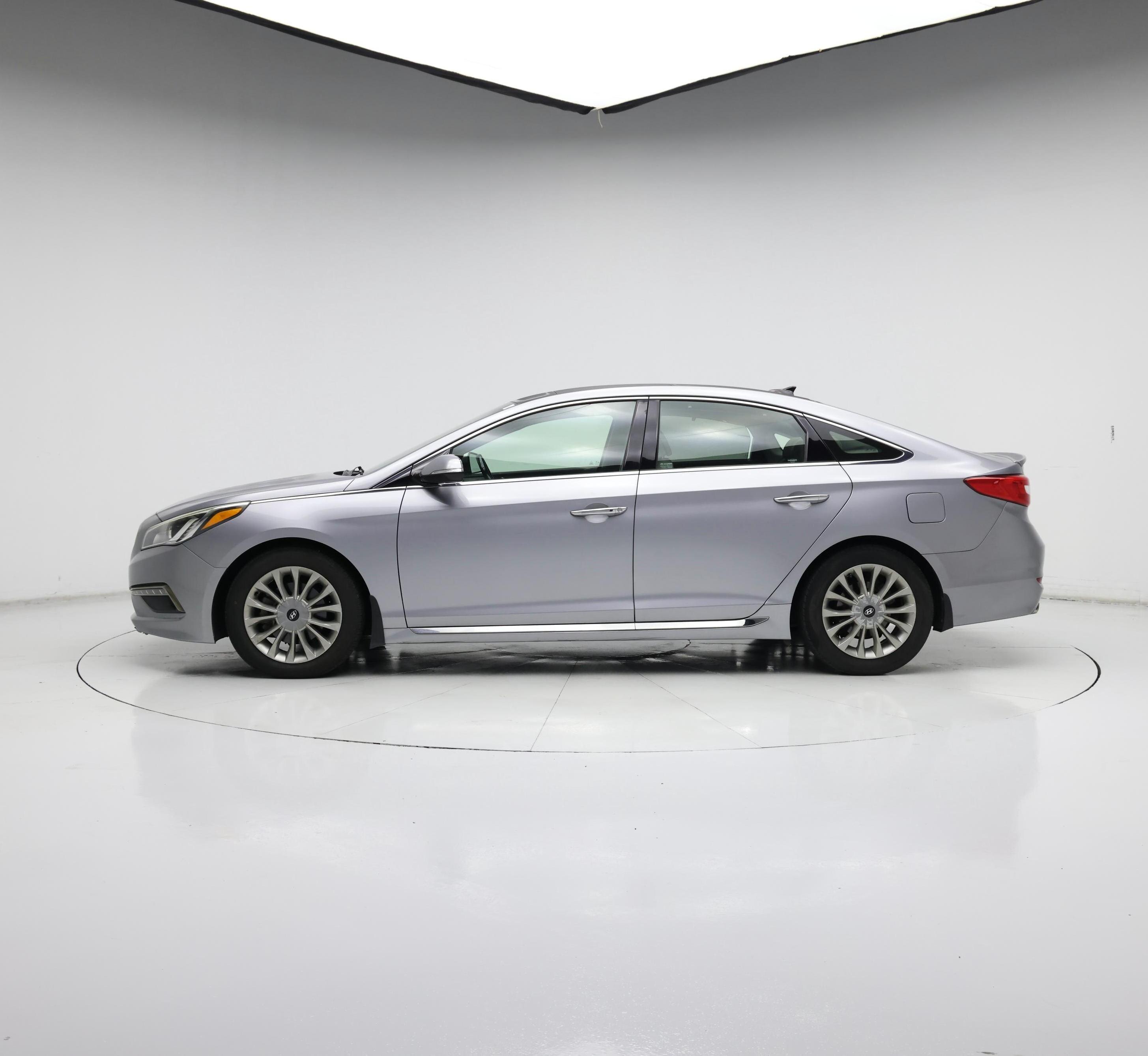 Thumbnail: 2015 Hyundai Sonata - 3