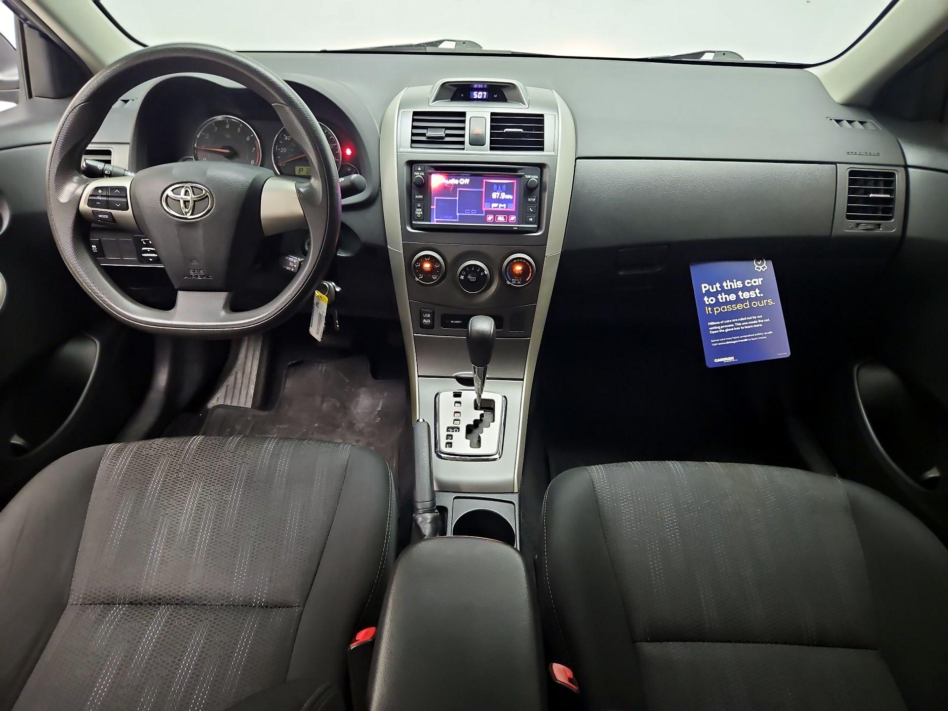 Thumbnail: 2013 Toyota Corolla - 9