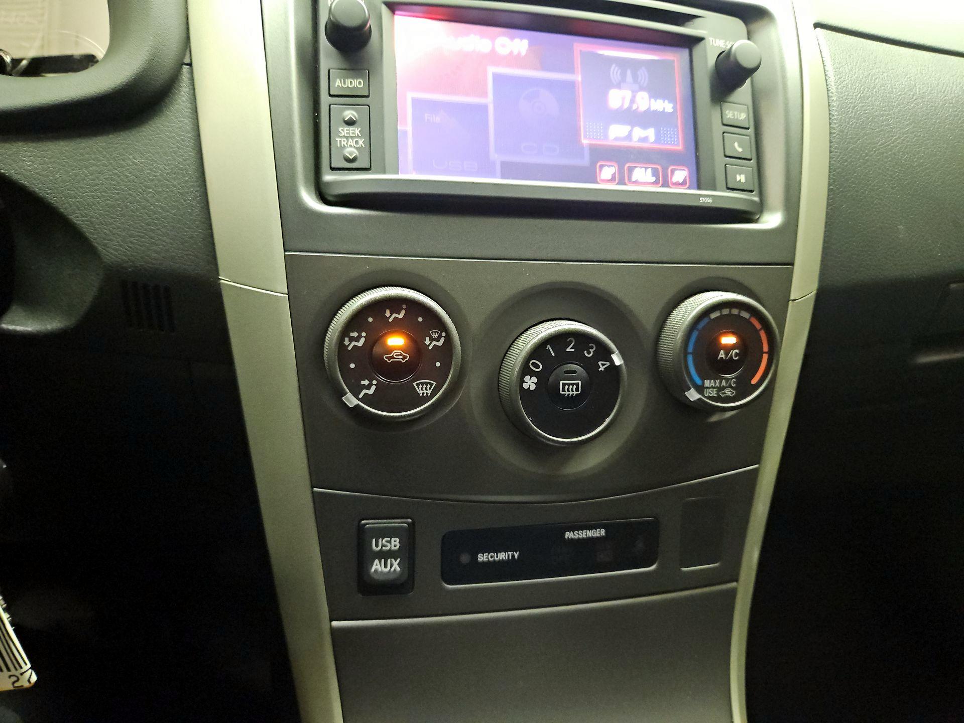 Thumbnail: 2013 Toyota Corolla - 14