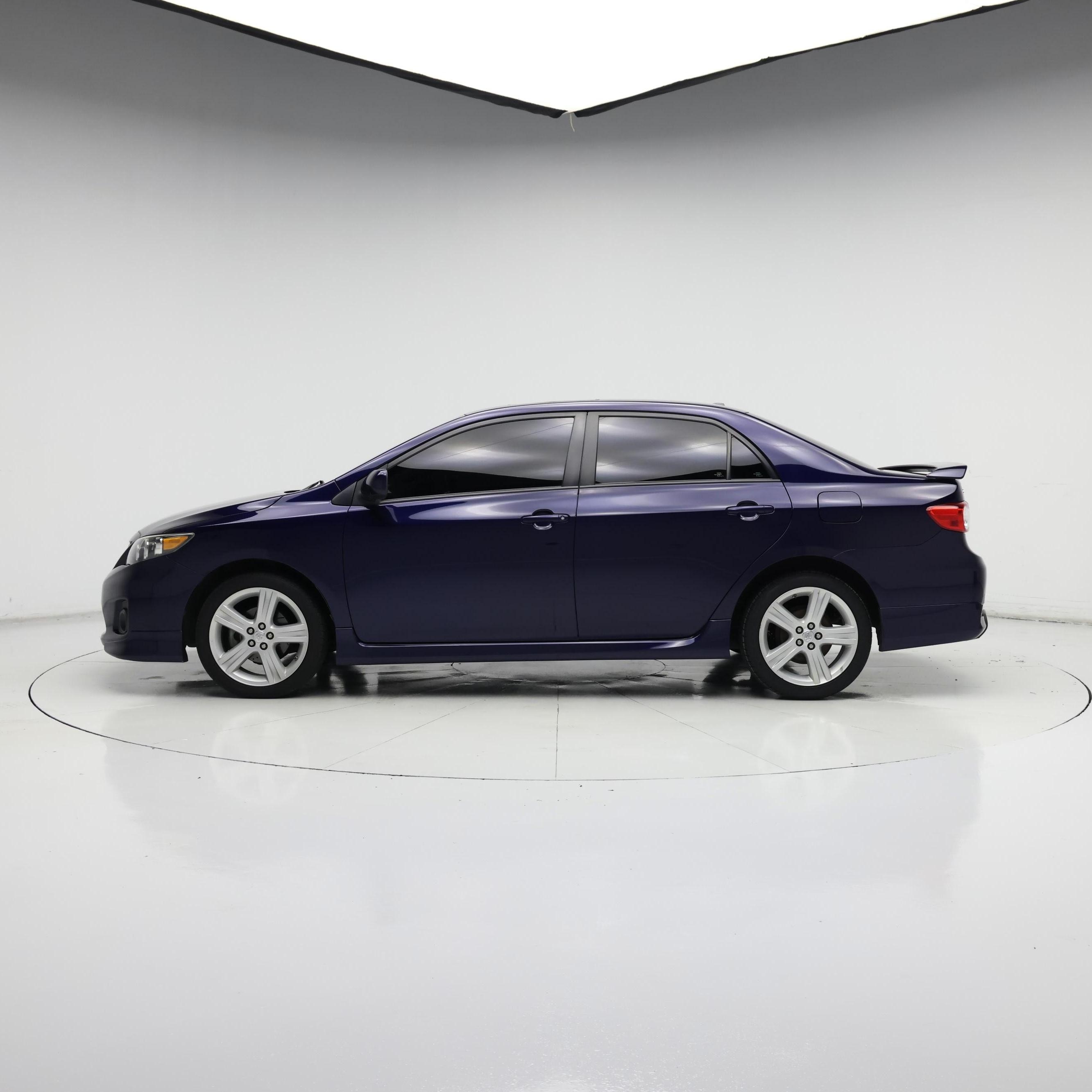 Thumbnail: 2013 Toyota Corolla - 3