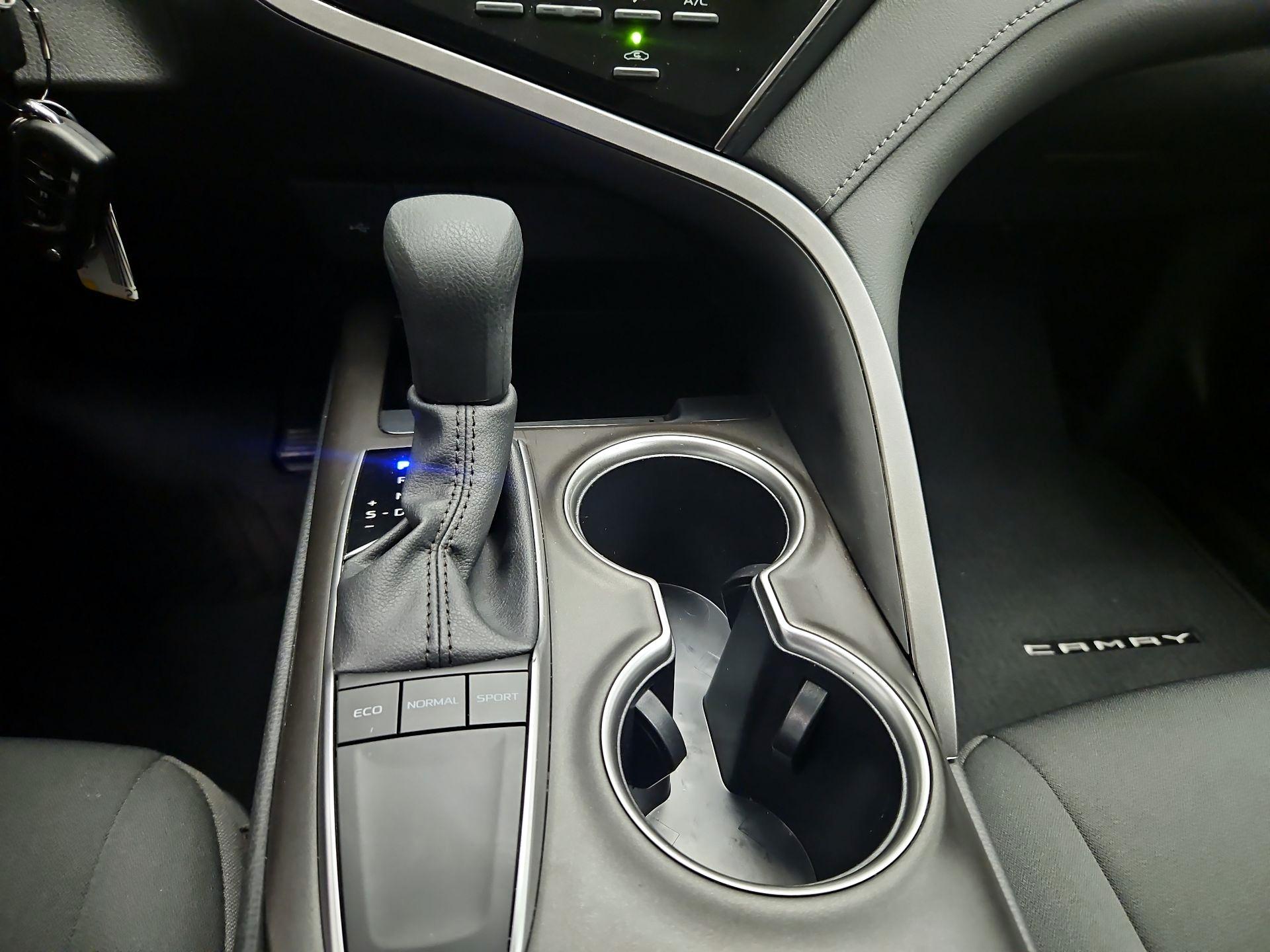 Thumbnail: 2024 Toyota Camry - 16