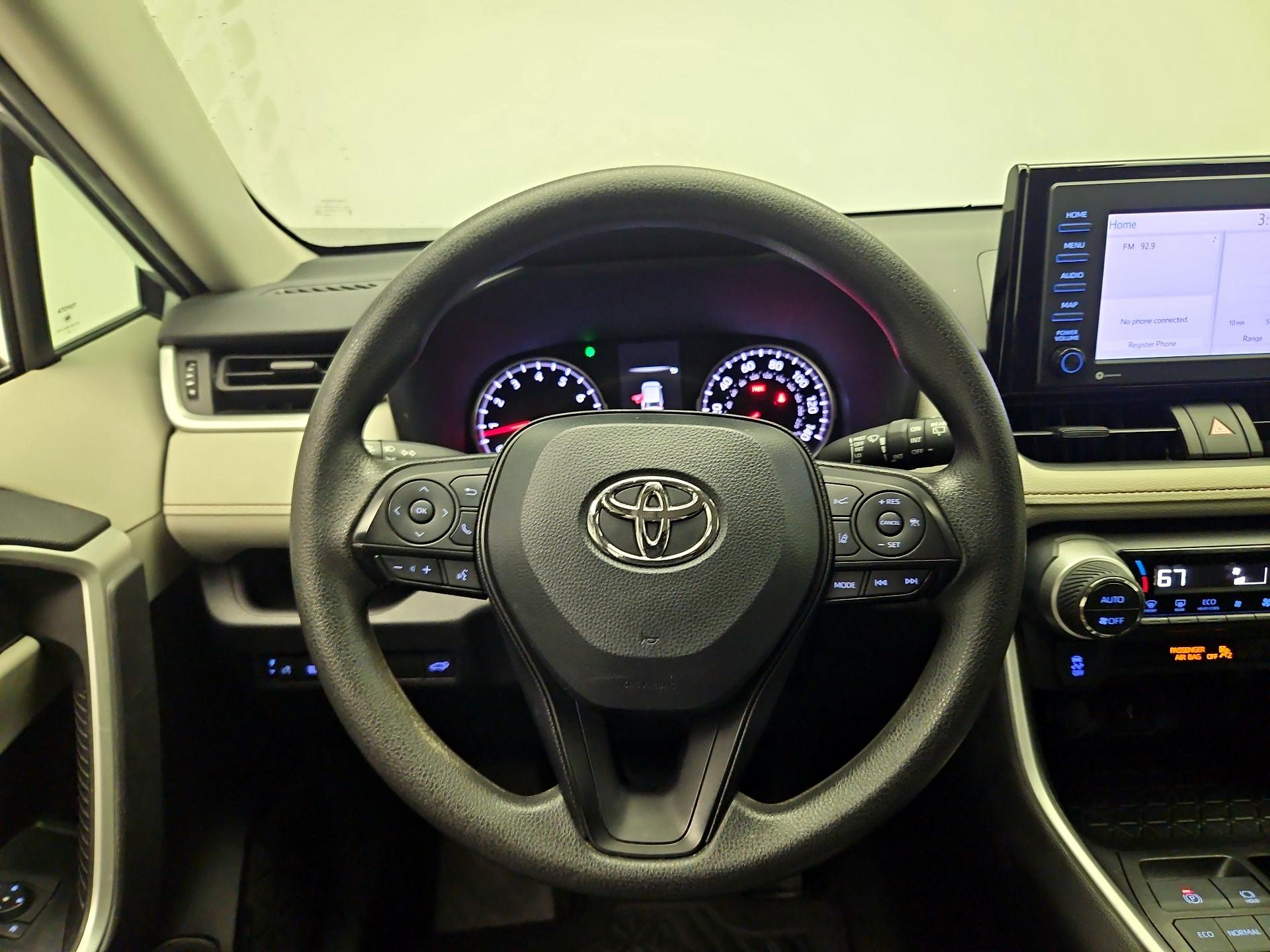Thumbnail: 2022 Toyota RAV4 - 10