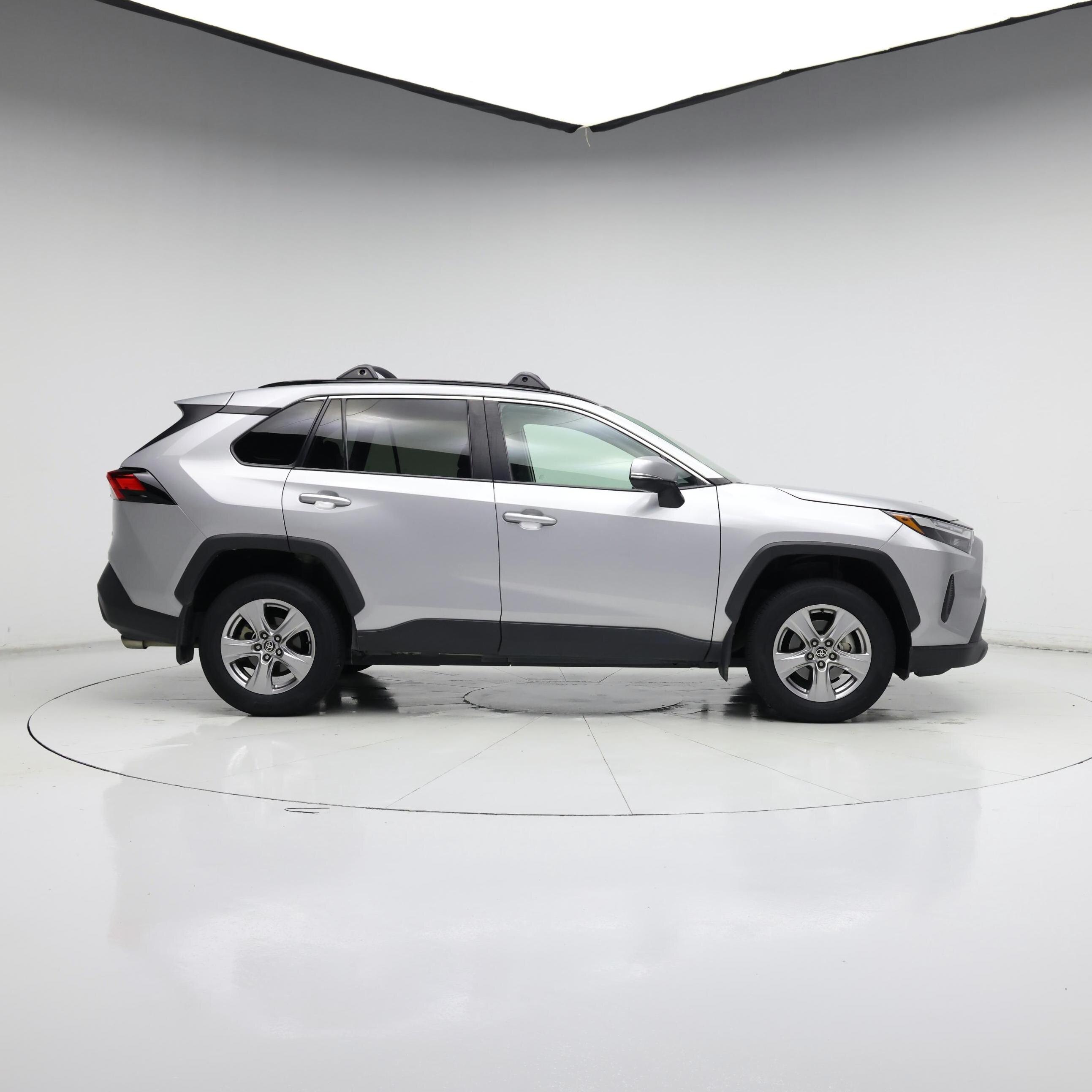 Thumbnail: 2022 Toyota RAV4 - 7