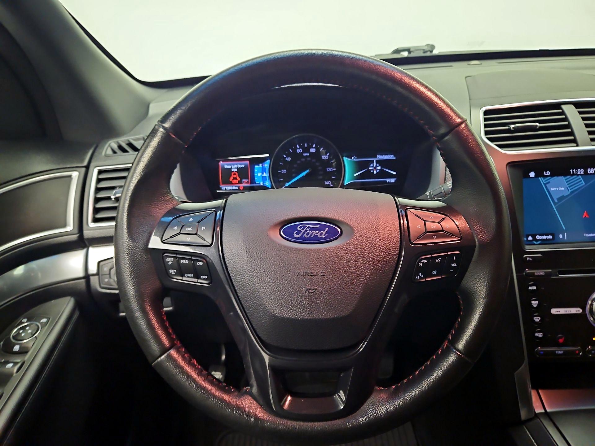 Thumbnail: 2017 Ford Explorer - 10