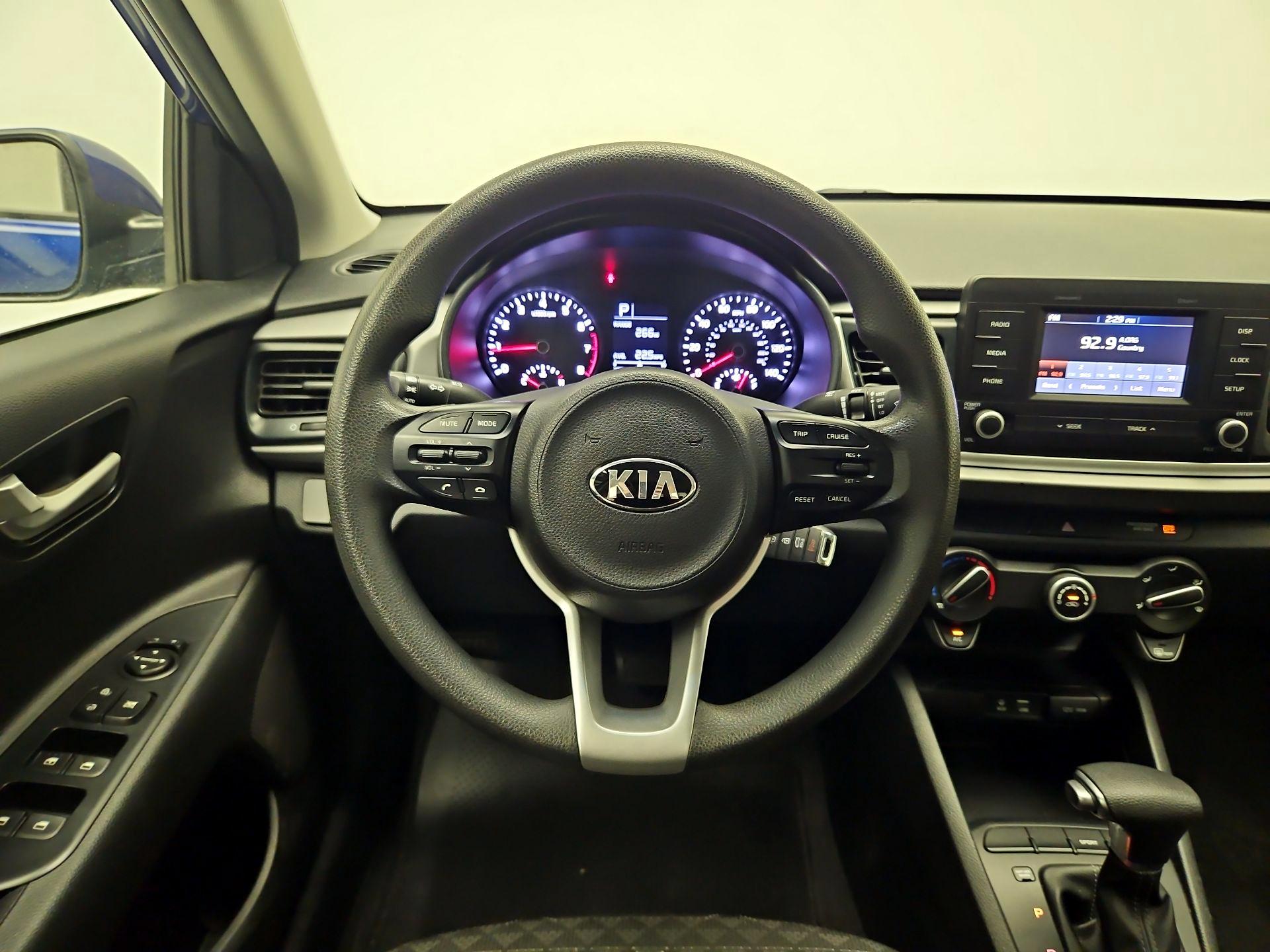 Thumbnail: 2018 Kia Rio - 10