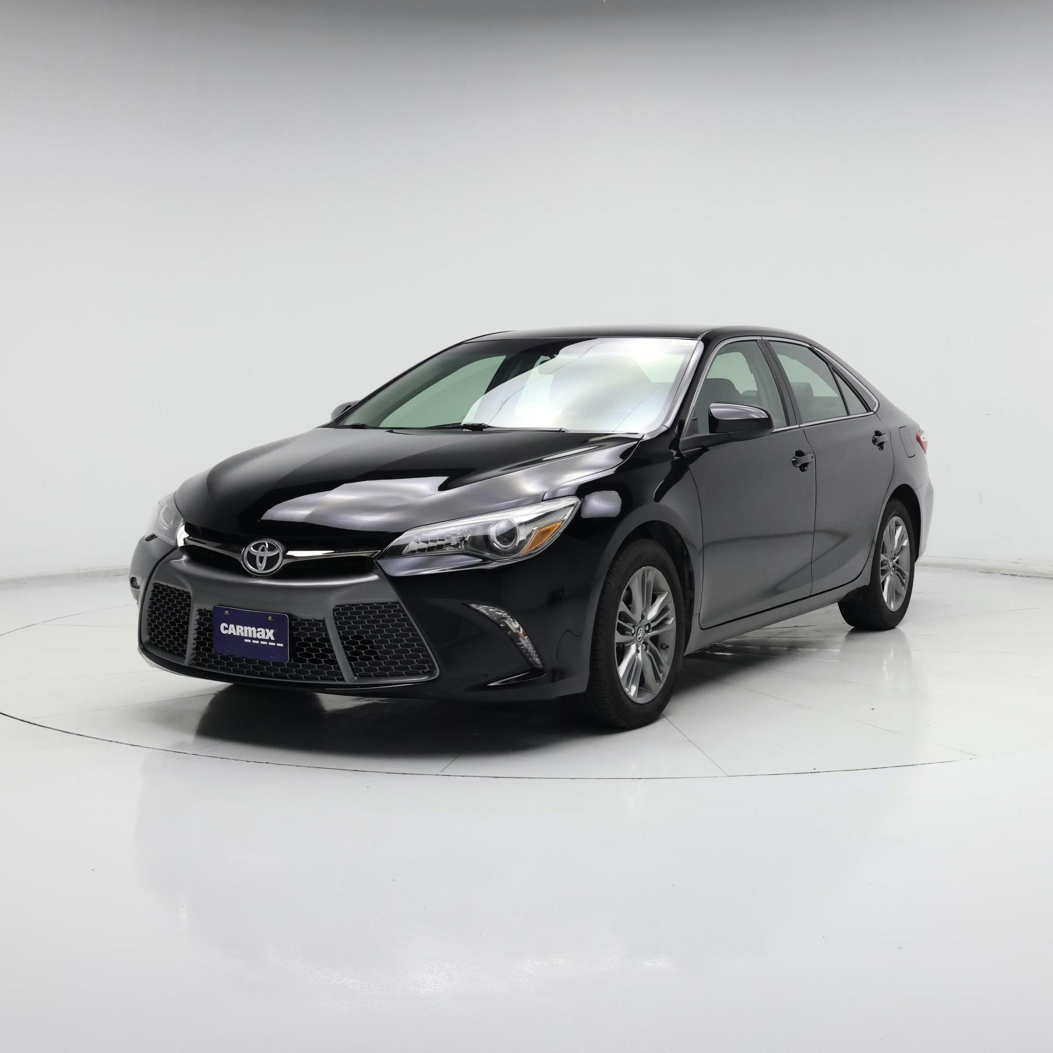 Thumbnail: 2017 Toyota Camry - 4