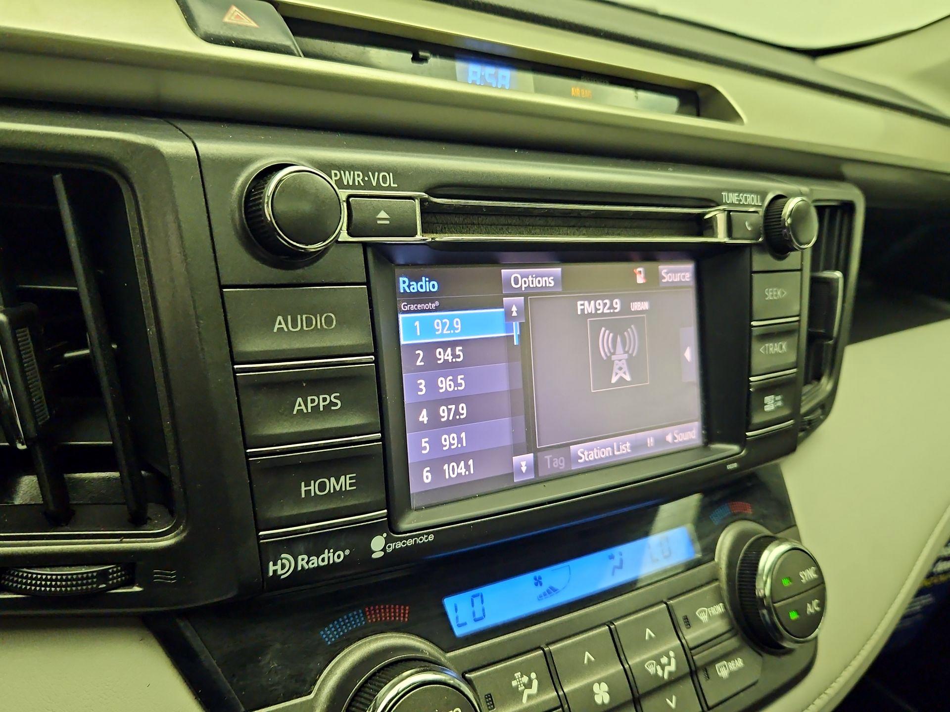 Thumbnail: 2015 Toyota RAV4 - 16