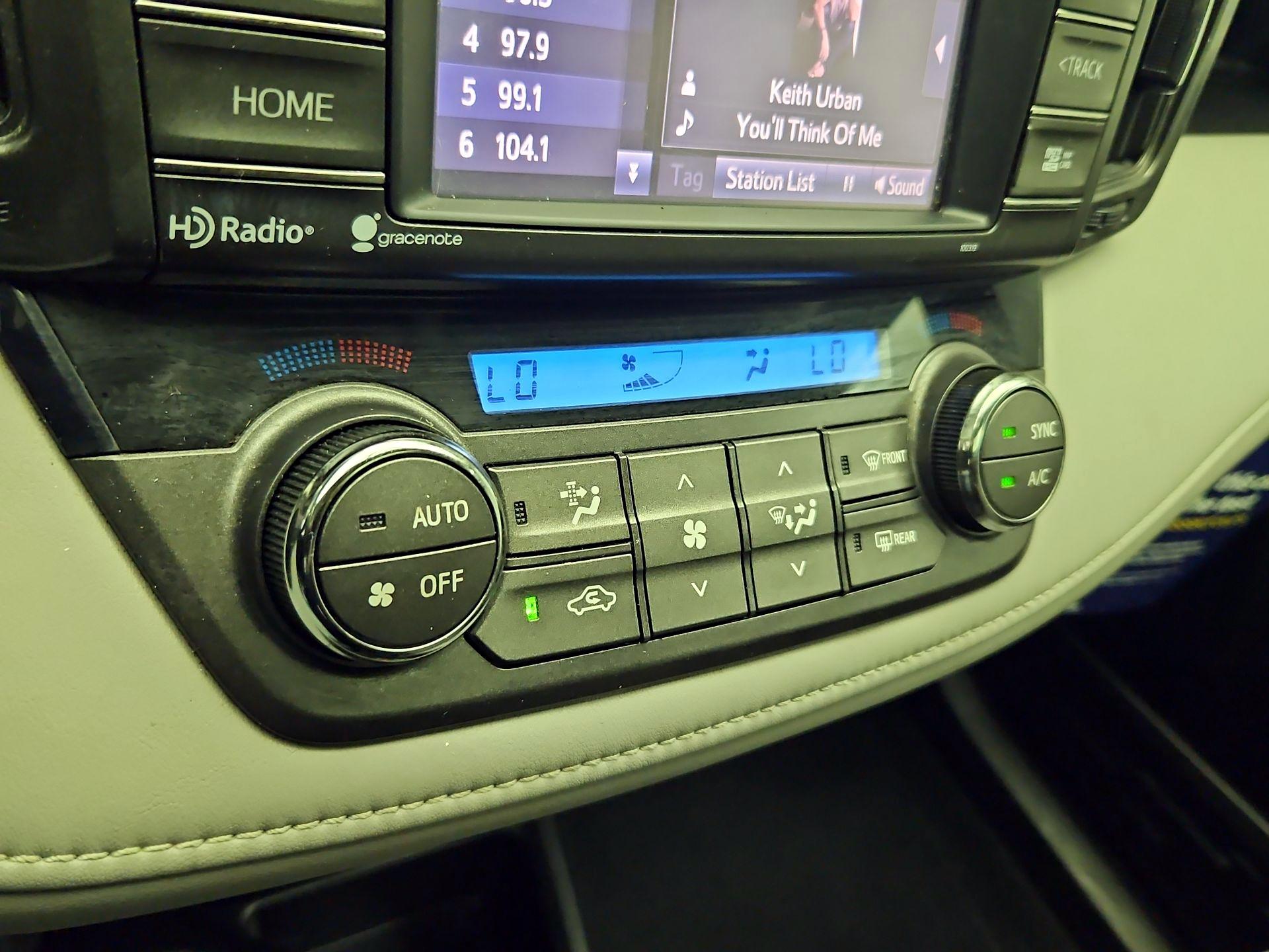 Thumbnail: 2015 Toyota RAV4 - 17