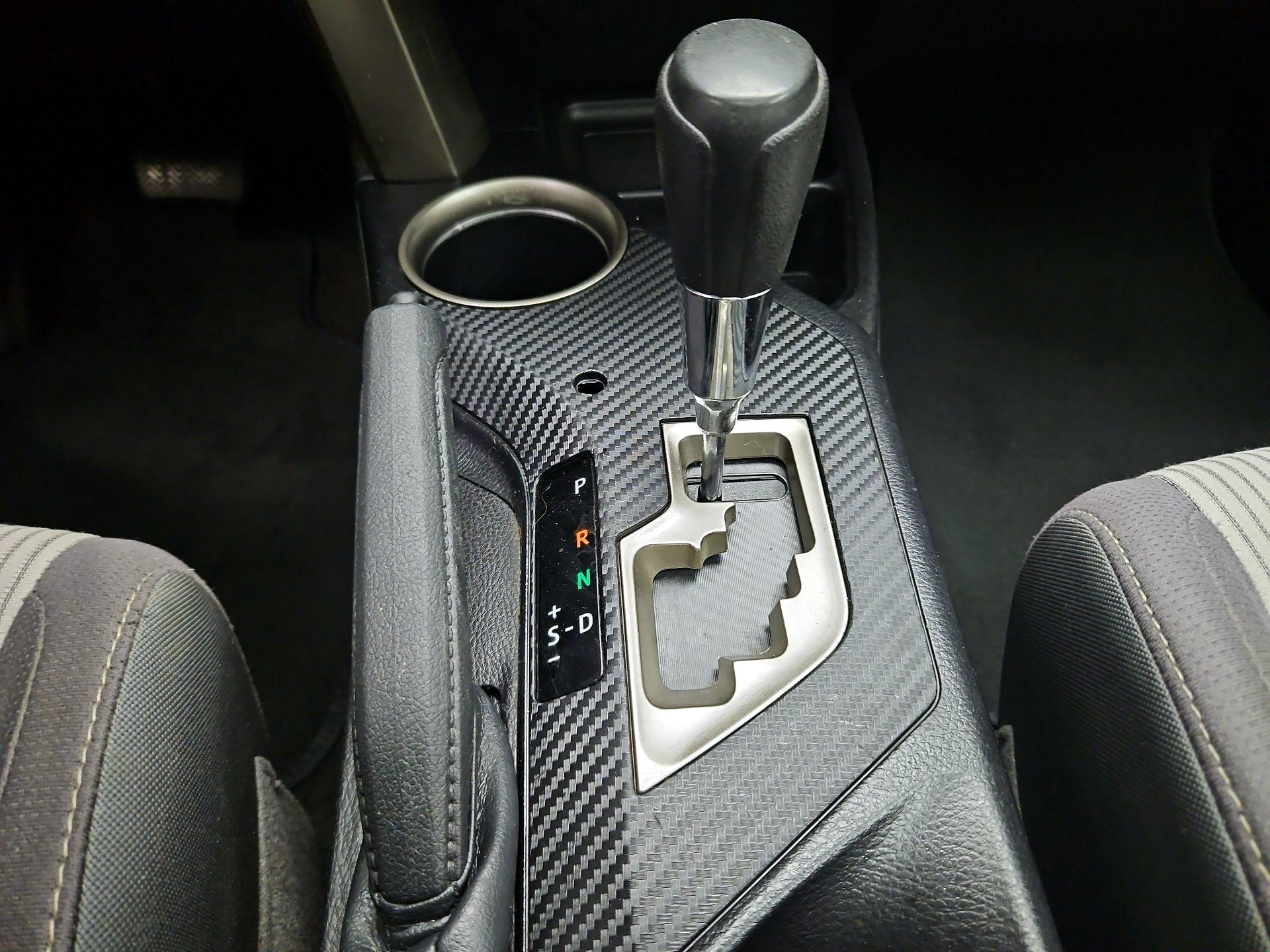 Thumbnail: 2015 Toyota RAV4 - 18