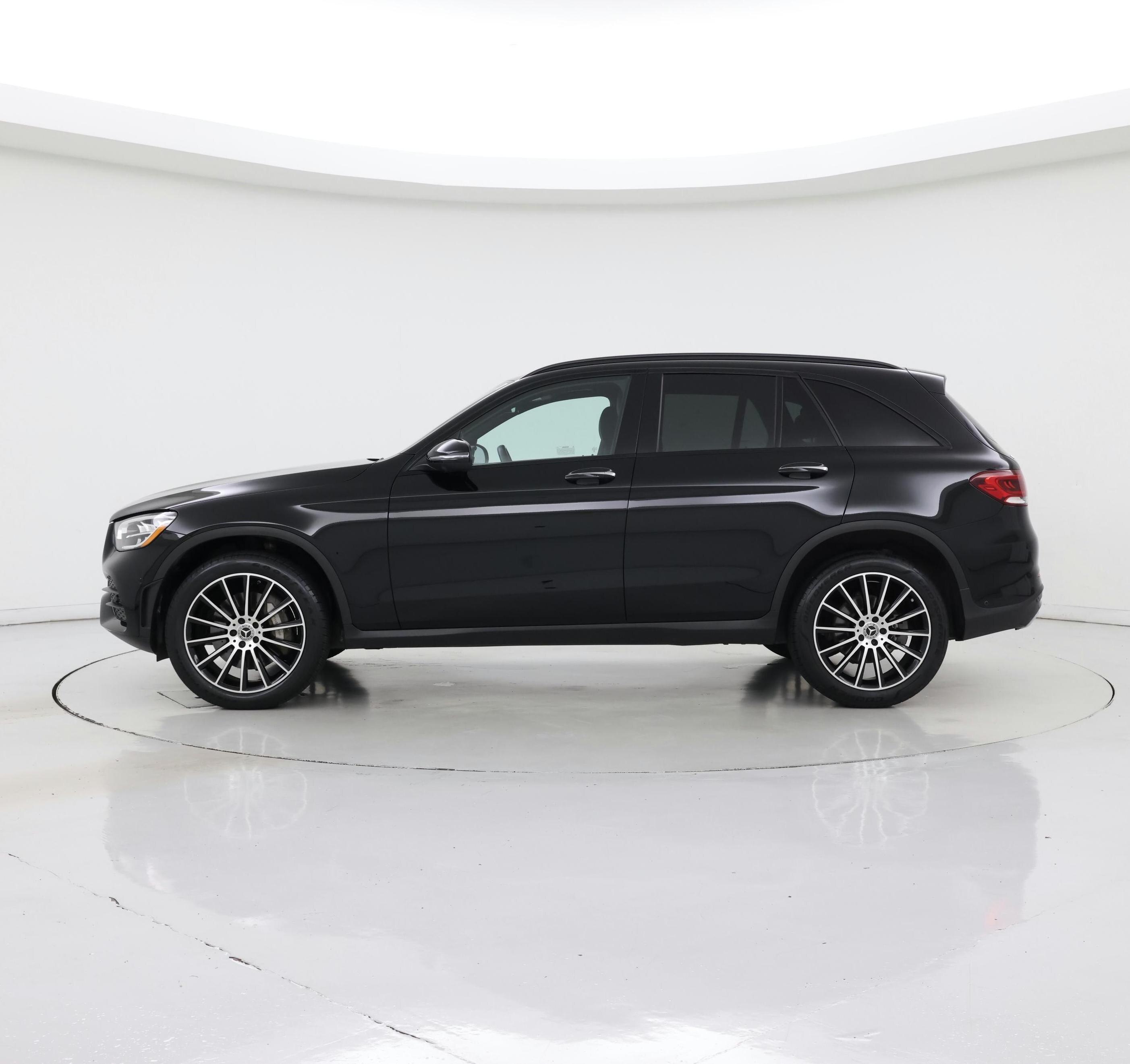 Thumbnail: 2022 Mercedes-Benz GLC - 3