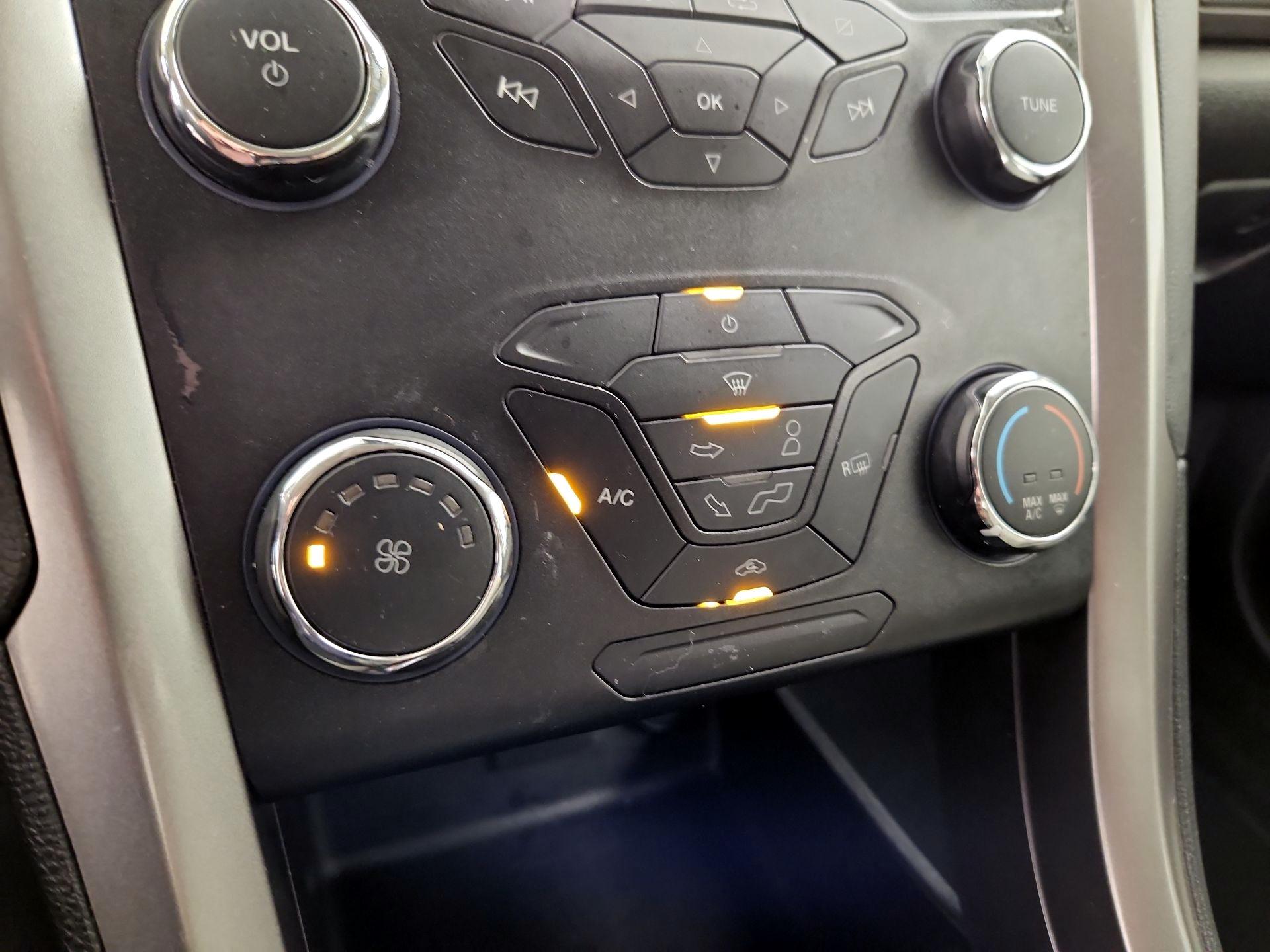Thumbnail: 2020 Ford Fusion - 16