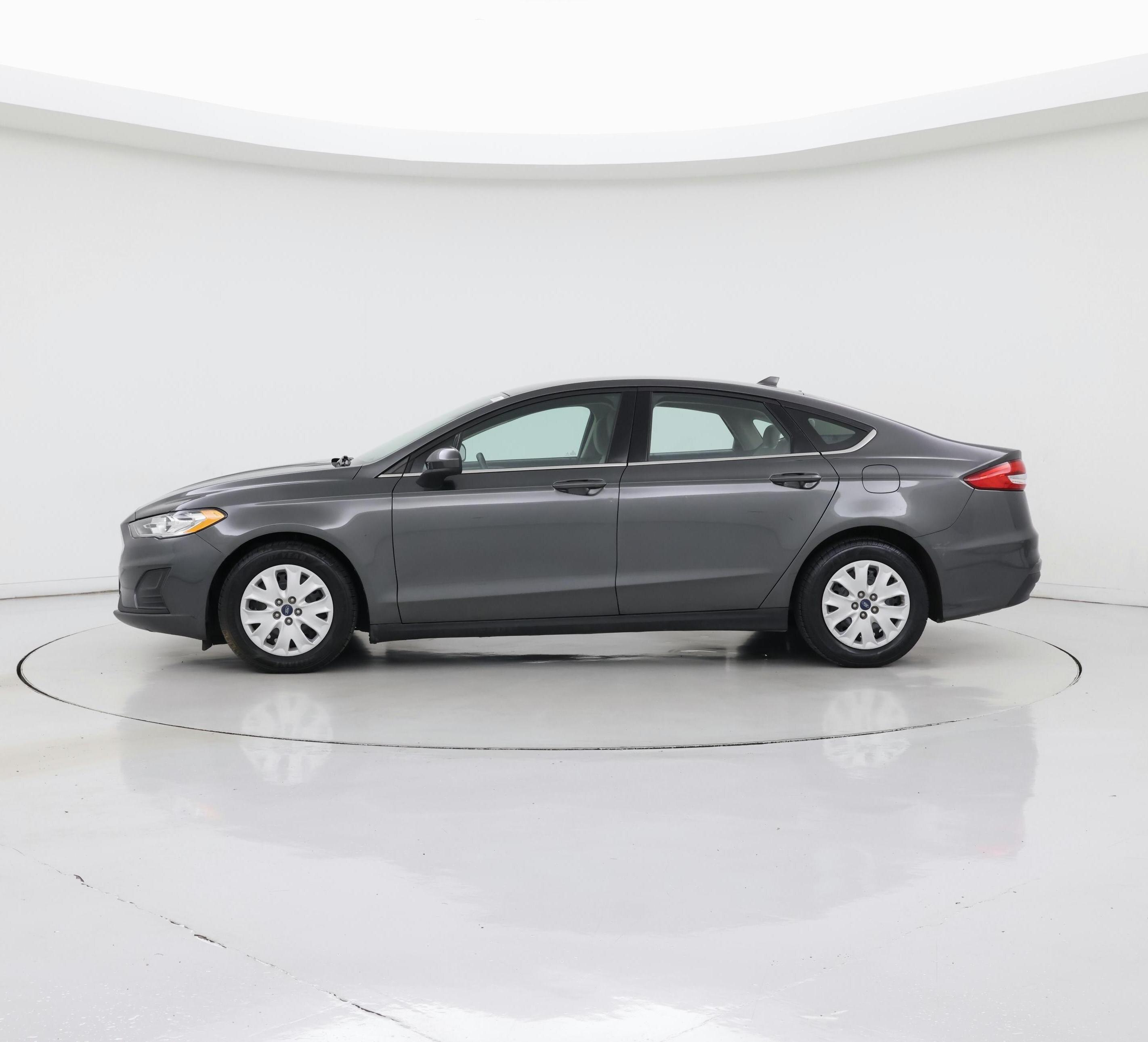 Thumbnail: 2020 Ford Fusion - 3