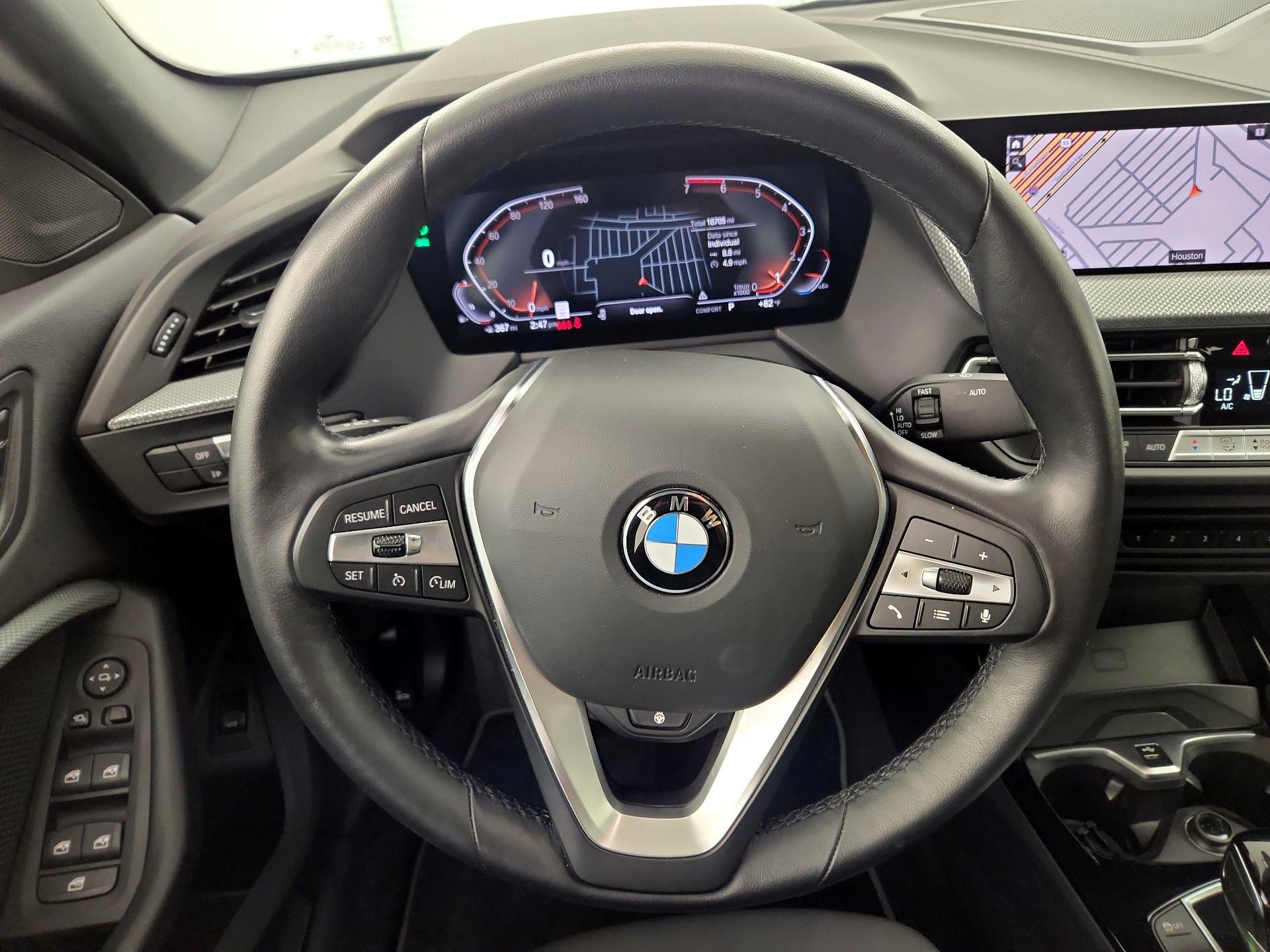 Thumbnail: 2024 BMW 2 Series - 10