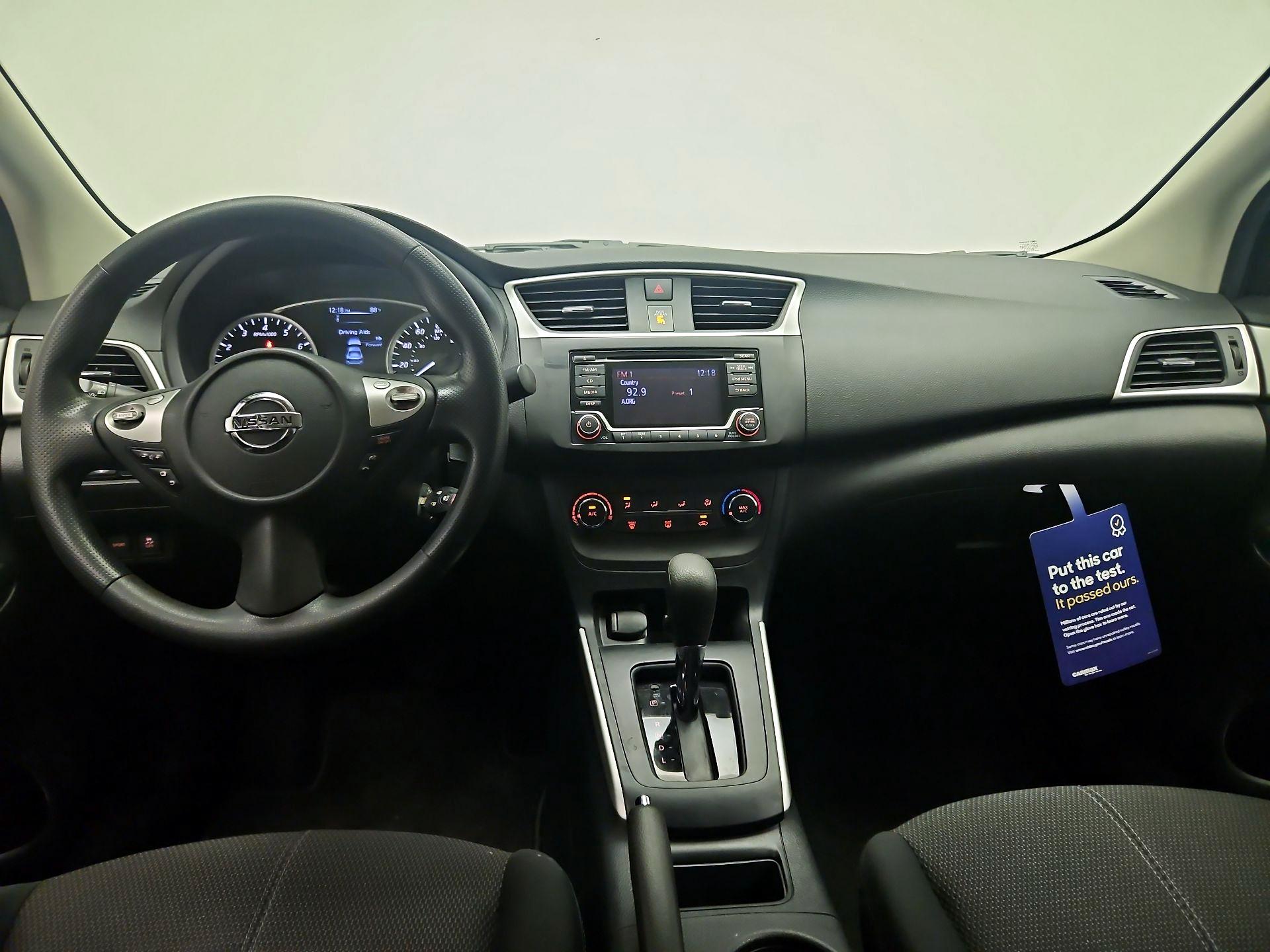 Thumbnail: 2018 Nissan Sentra - 9