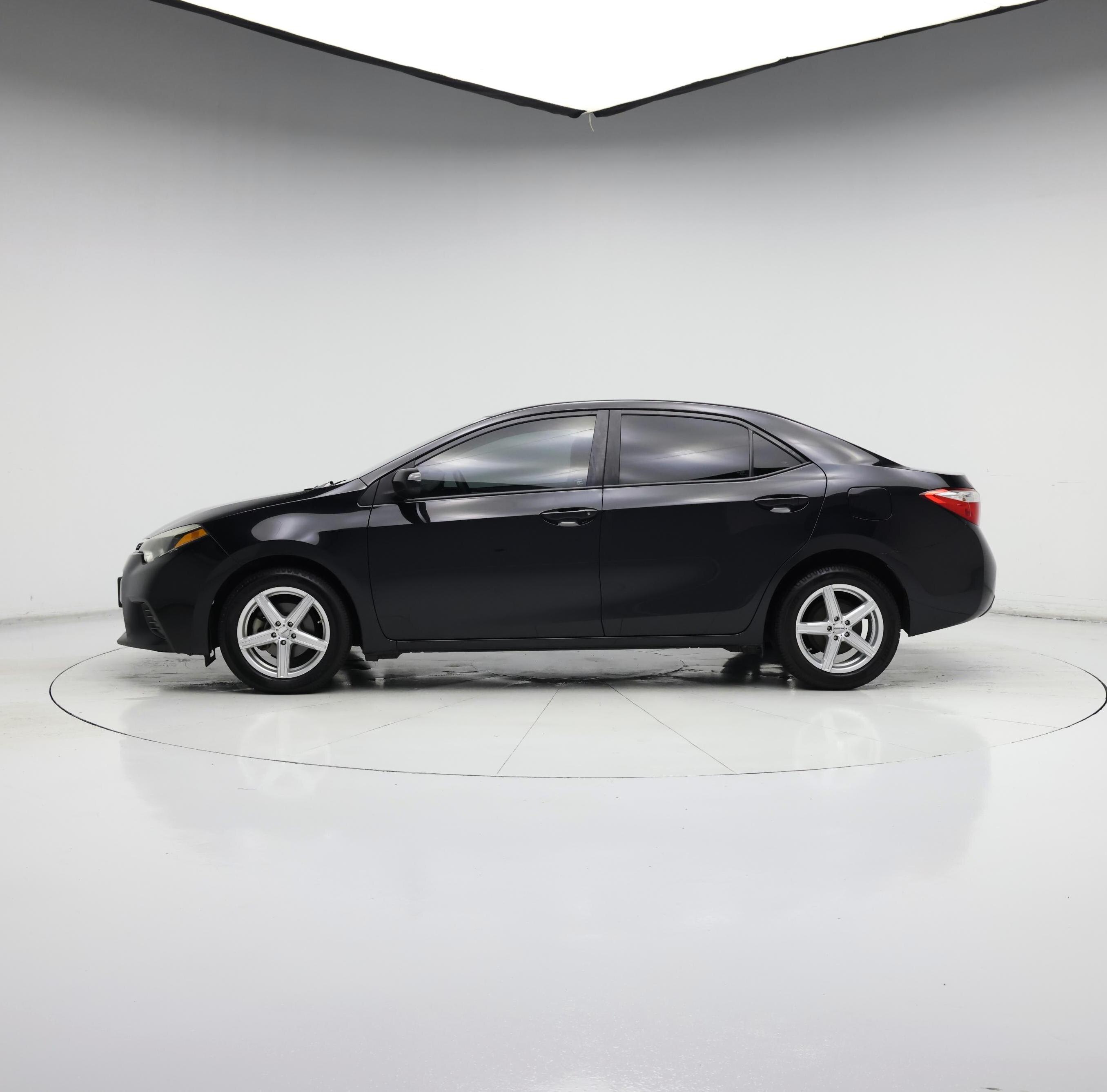 Thumbnail: 2016 Toyota Corolla - 3