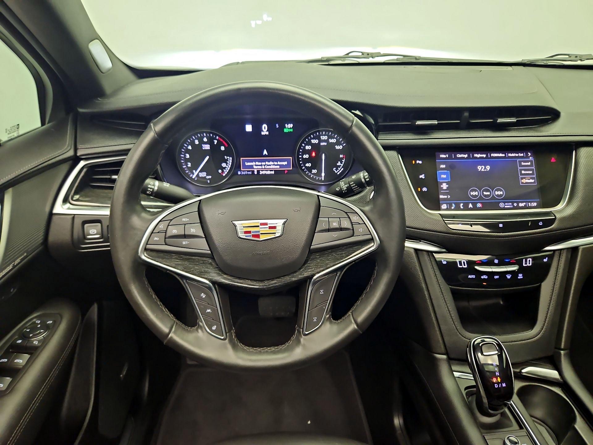 Thumbnail: 2021 Cadillac XT5 - 10
