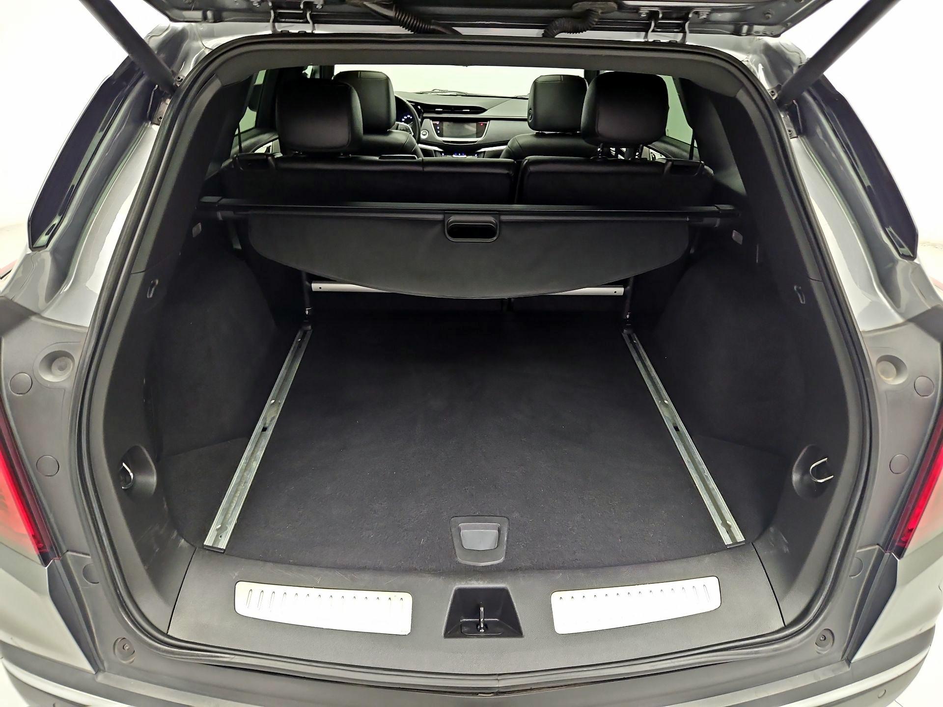 Thumbnail: 2021 Cadillac XT5 - 20