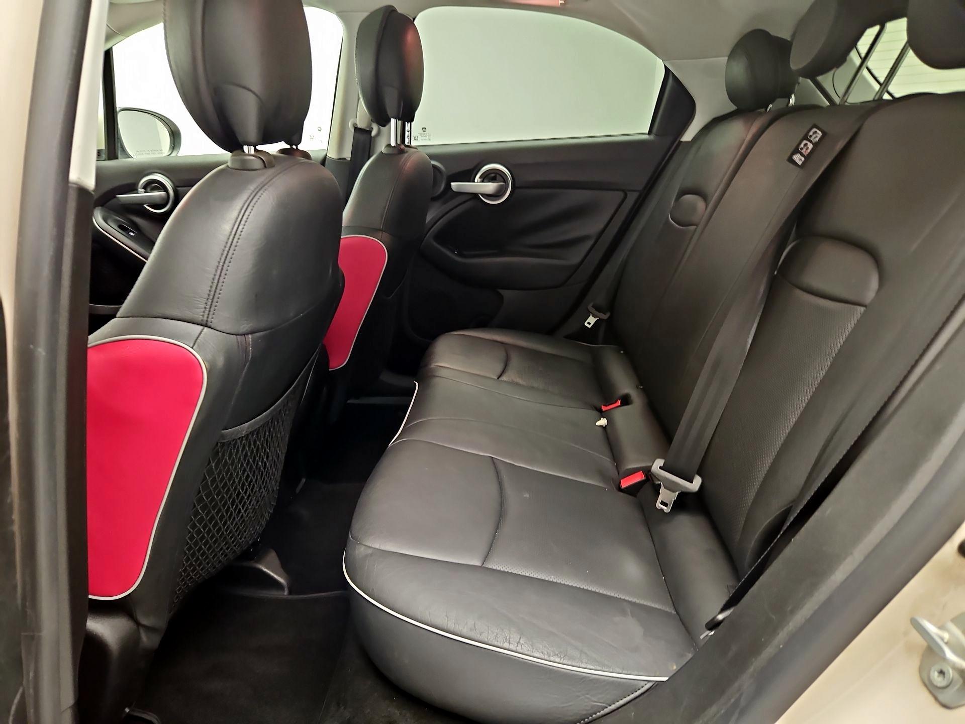 Thumbnail: 2016 Fiat 500X - 17