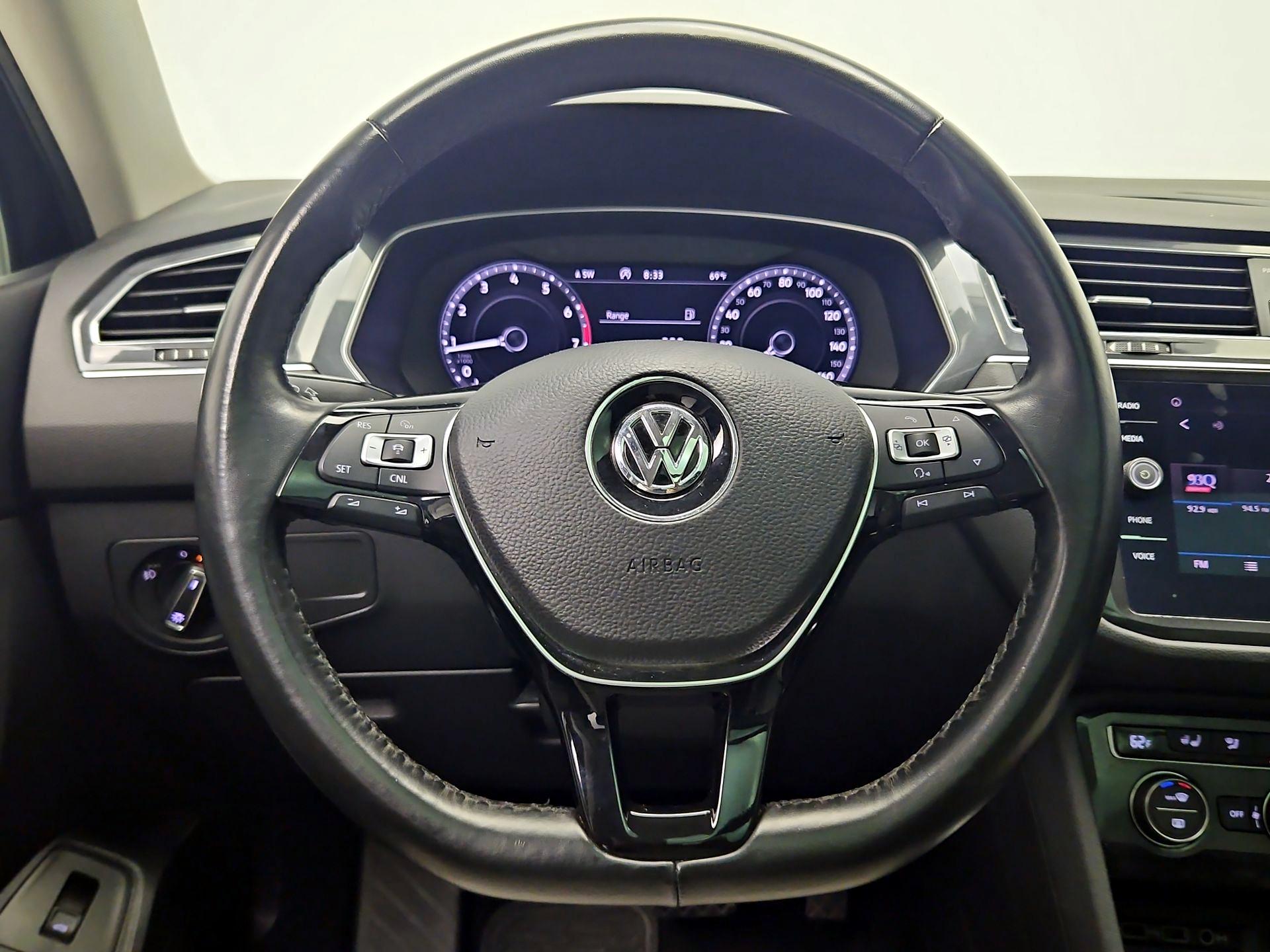 Thumbnail: 2018 Volkswagen Tiguan - 10