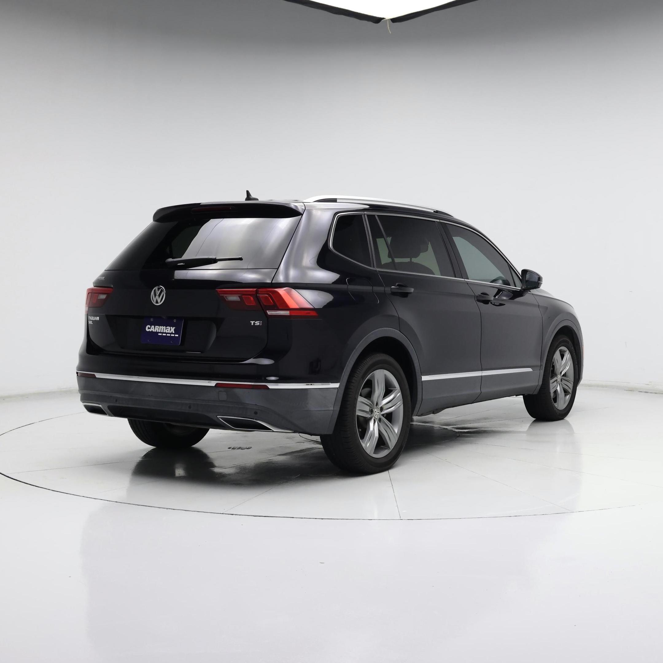 Thumbnail: 2018 Volkswagen Tiguan - 8