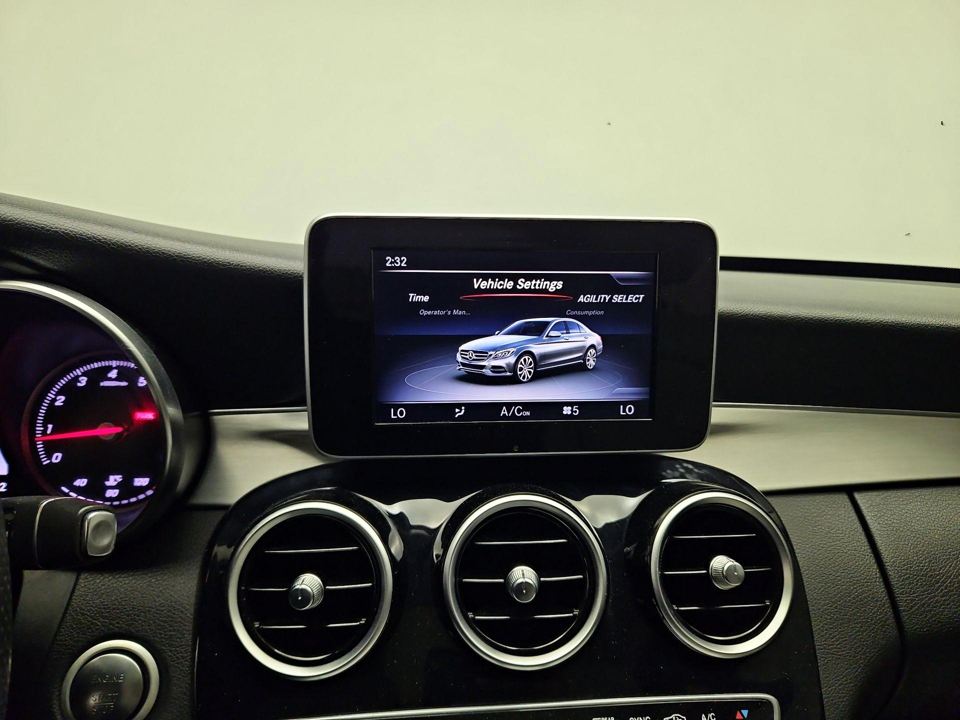 Thumbnail: 2015 Mercedes-Benz C-Class - 14
