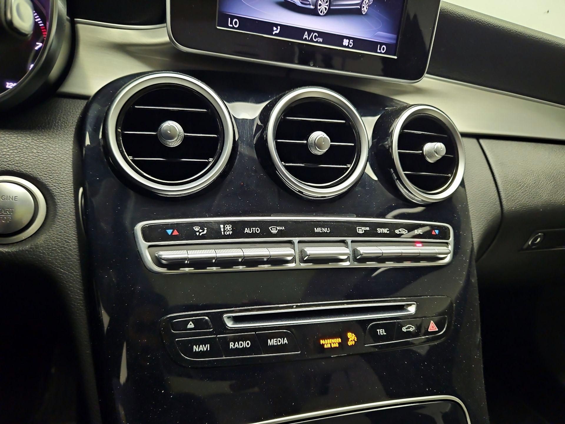 Thumbnail: 2015 Mercedes-Benz C-Class - 15