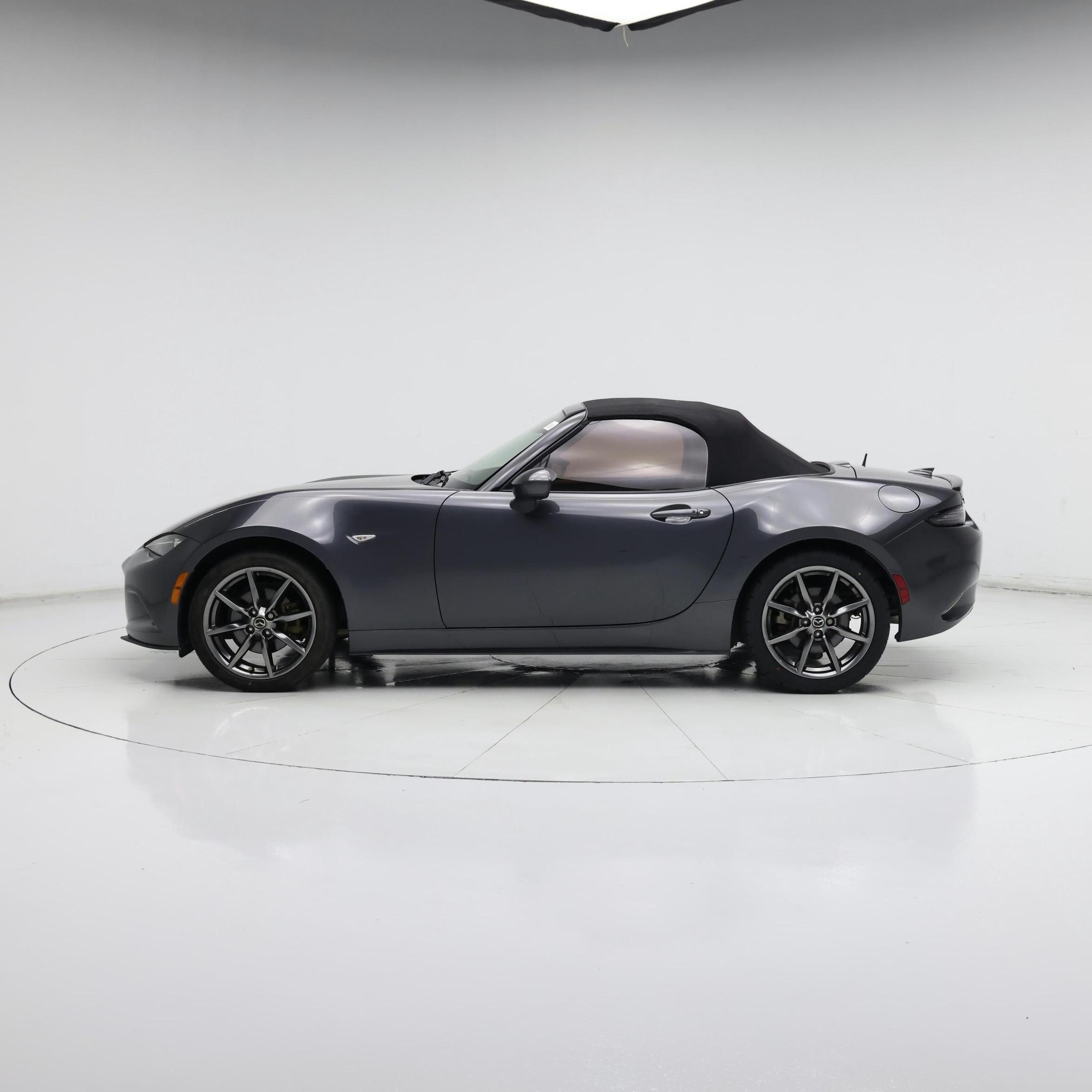 Thumbnail: 2016 Mazda MX-5 Miata - 3