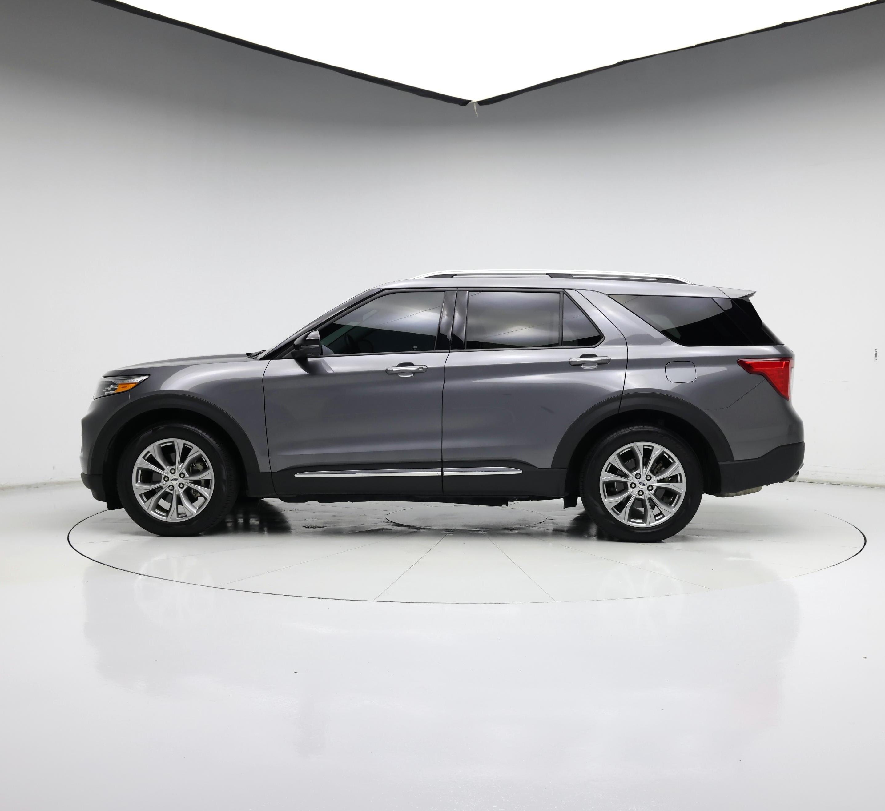 Thumbnail: 2021 Ford Explorer - 3