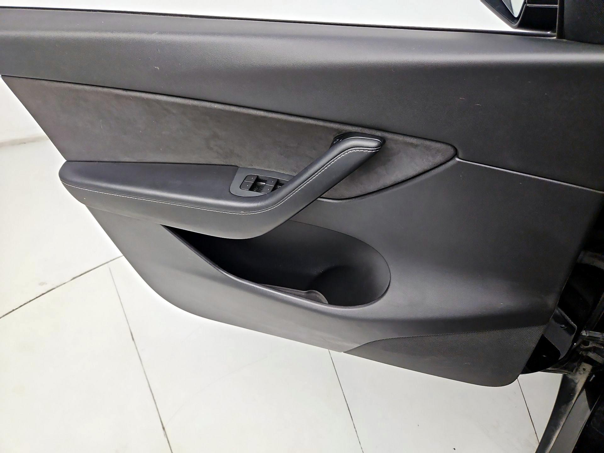 Thumbnail: 2021 Tesla Model Y - 12