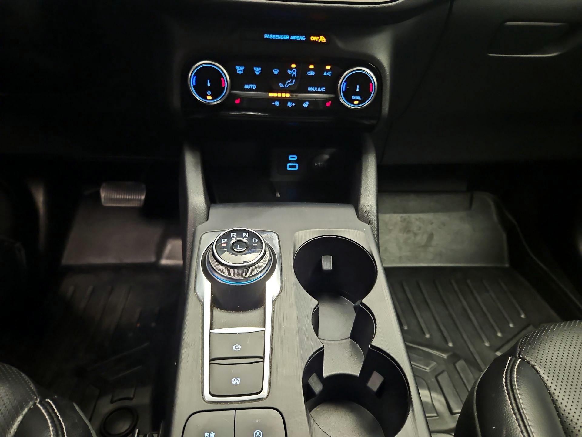 Thumbnail: 2022 Ford Escape - 17