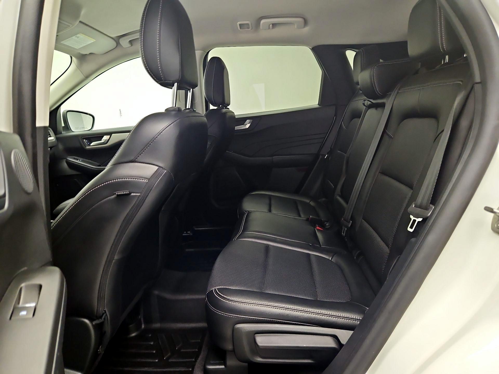 Thumbnail: 2022 Ford Escape - 18