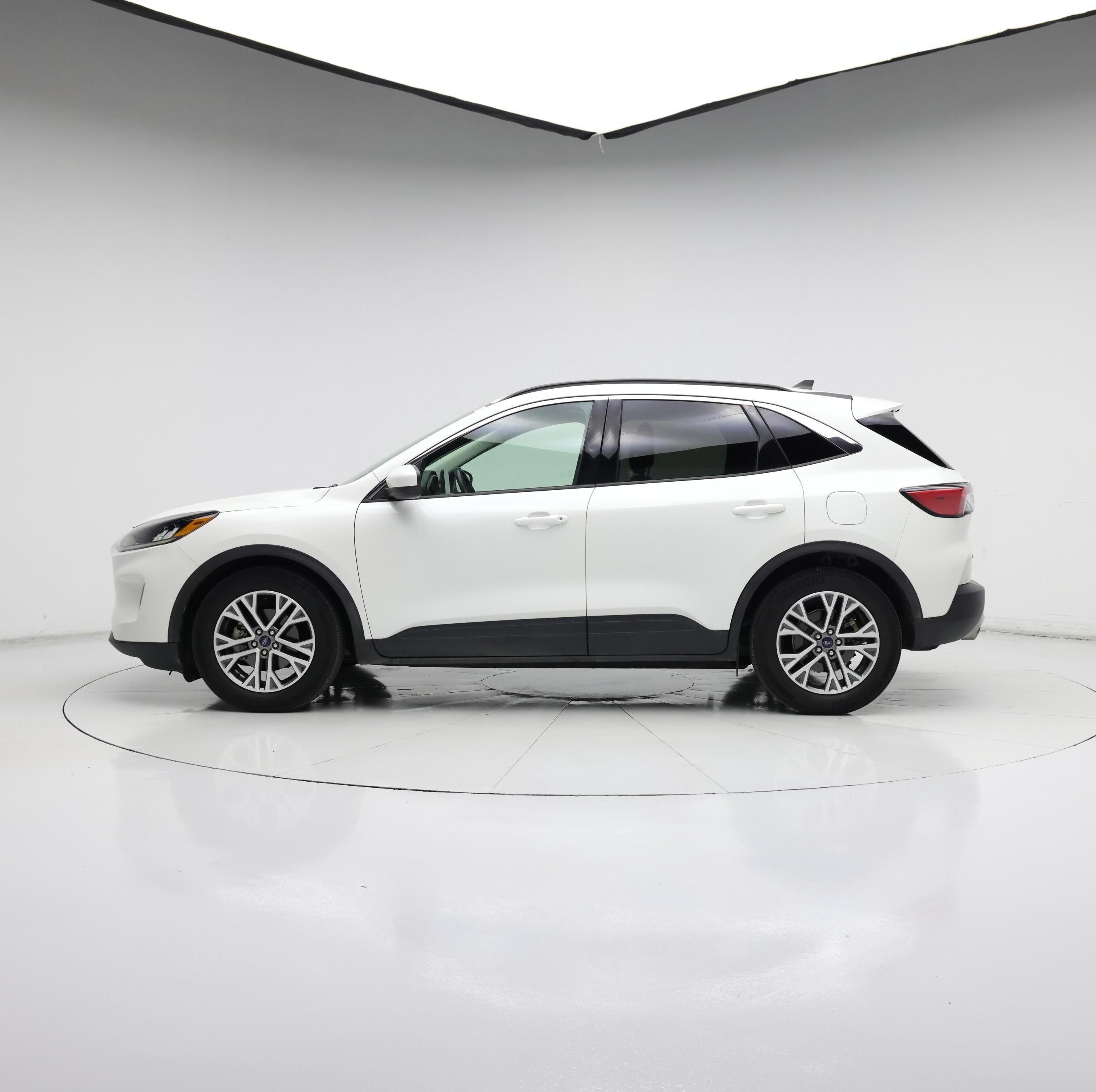 Thumbnail: 2022 Ford Escape - 3