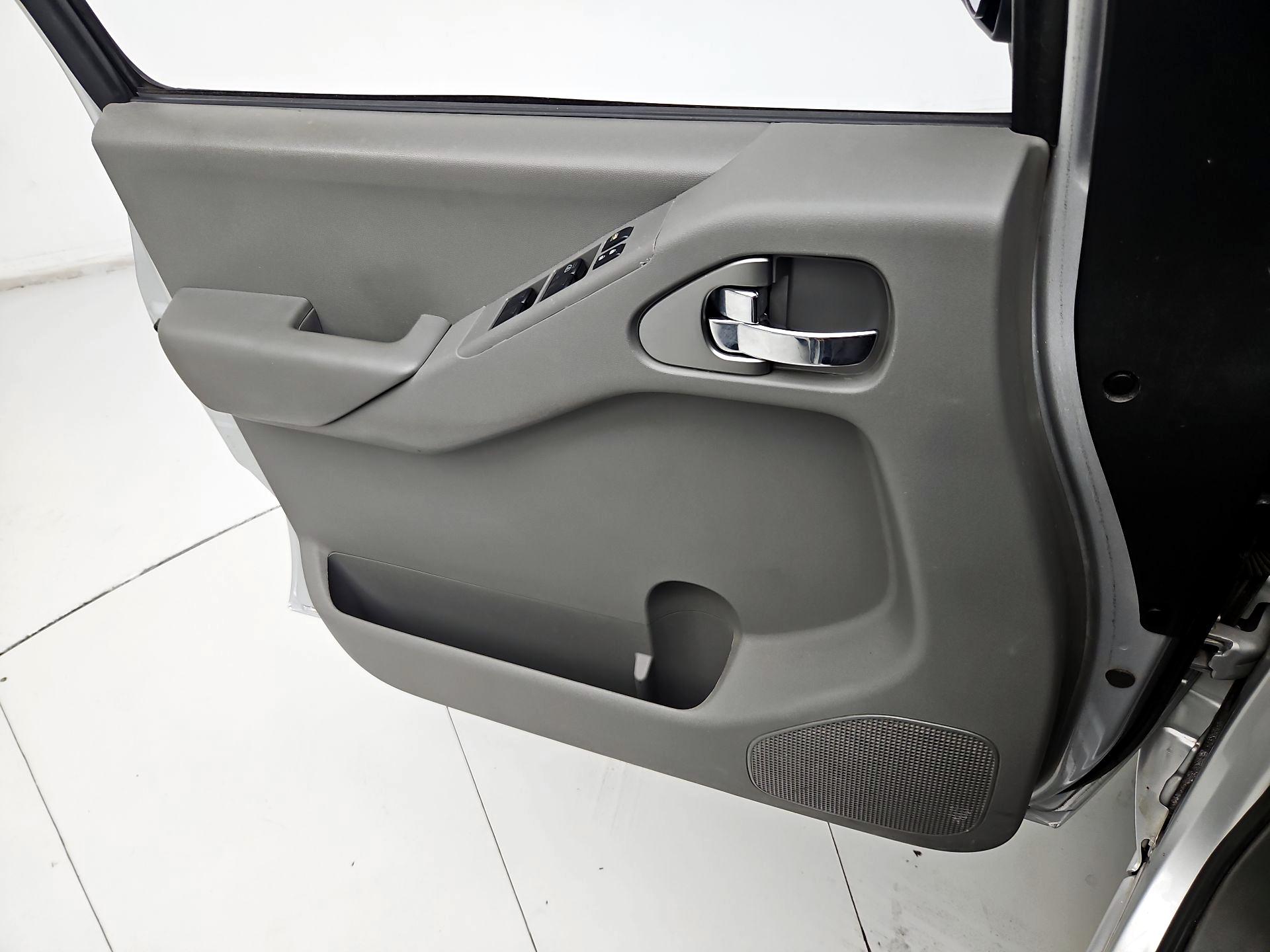 Thumbnail: 2013 Nissan Frontier - 12
