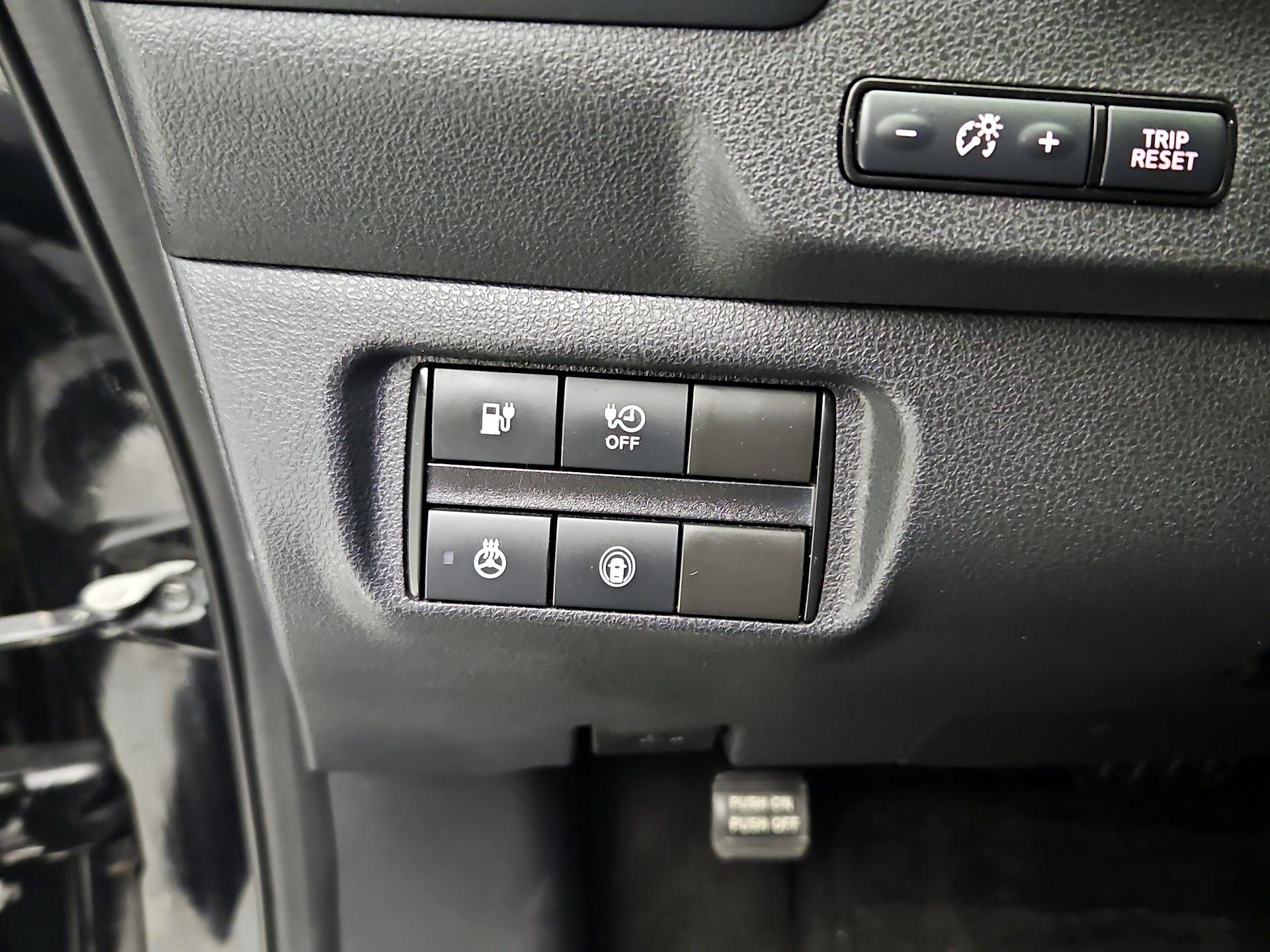 Thumbnail: 2021 Nissan Leaf - 13