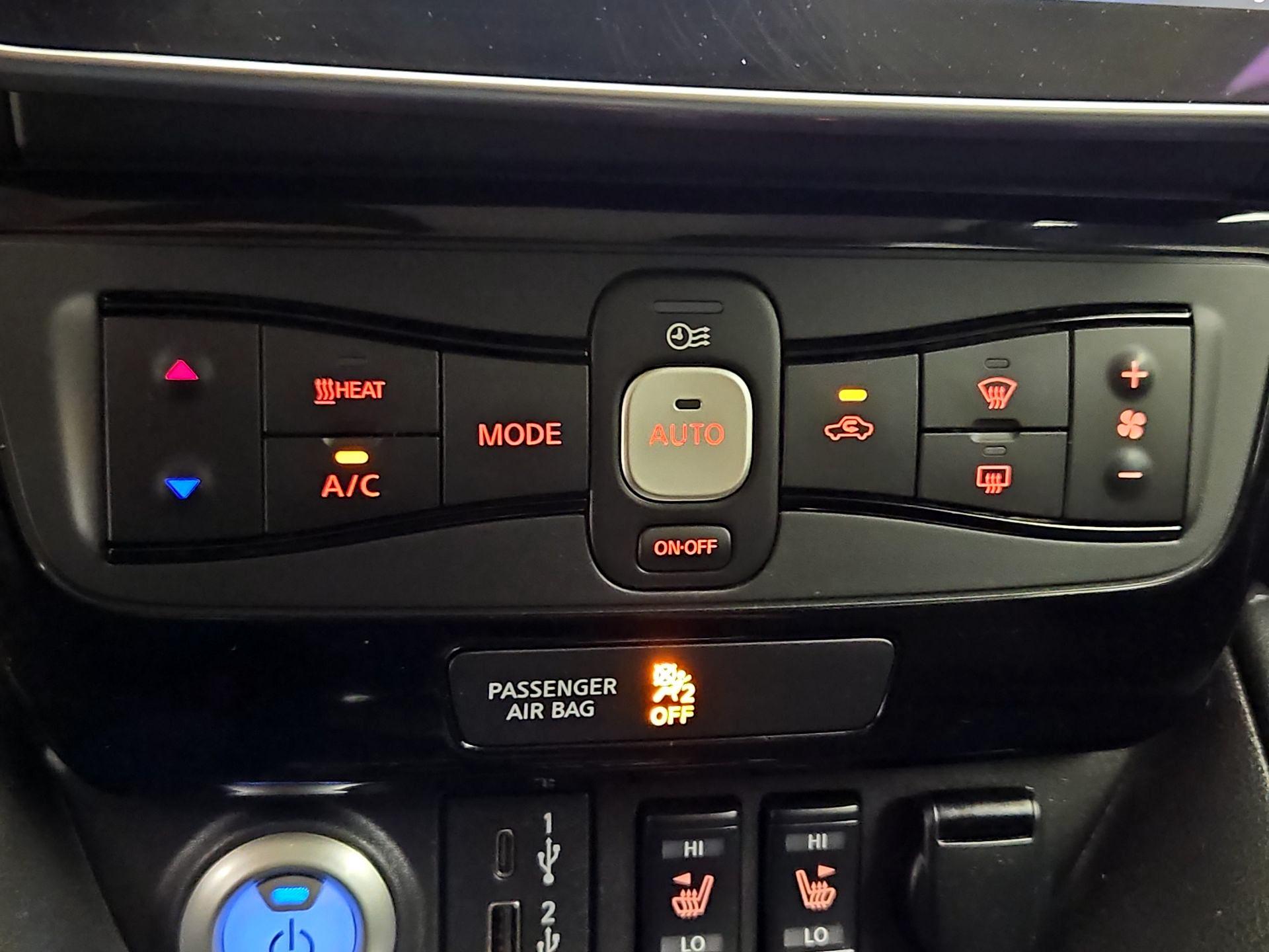 Thumbnail: 2021 Nissan Leaf - 16