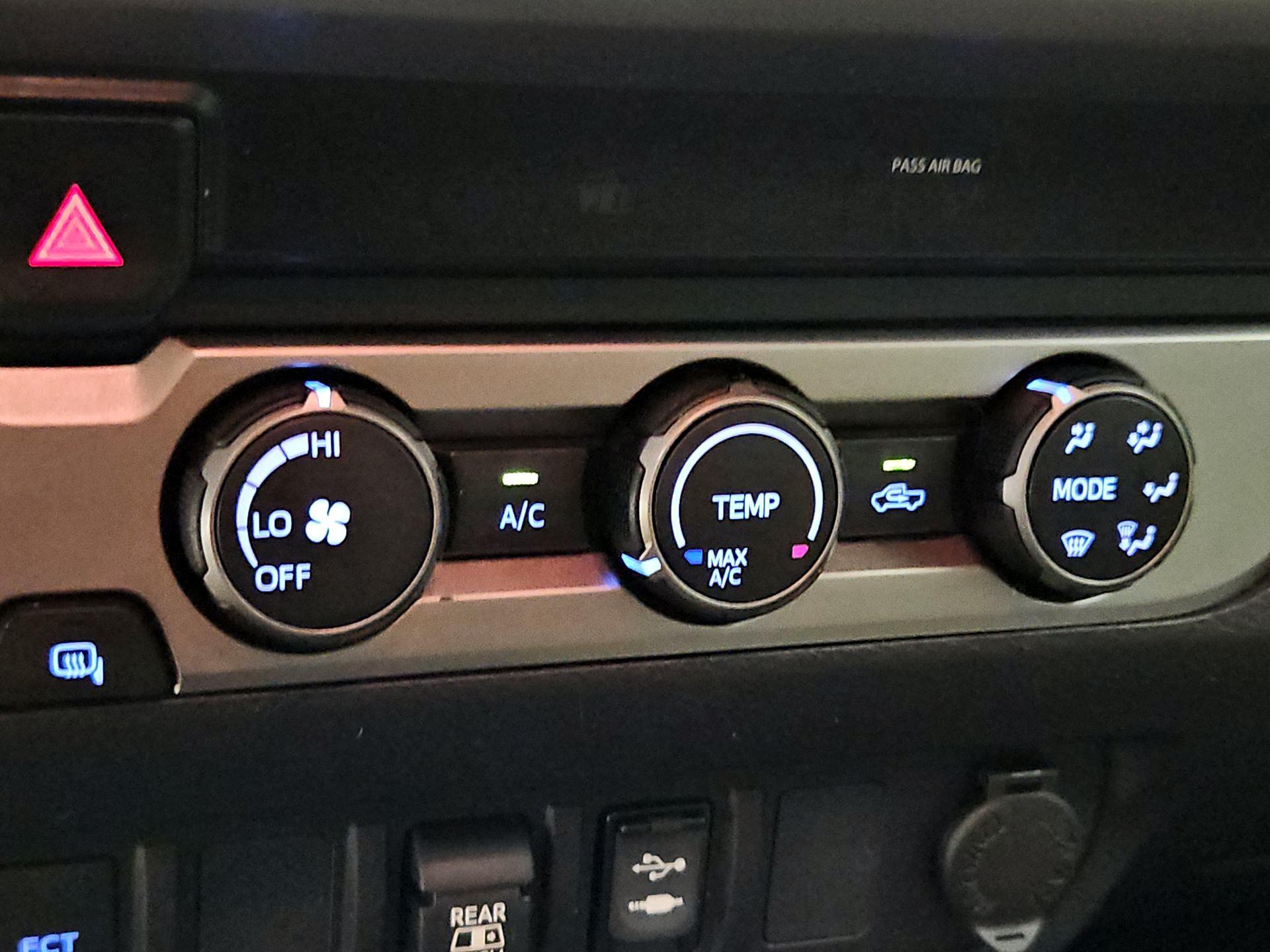 Thumbnail: 2019 Toyota Tacoma - 16