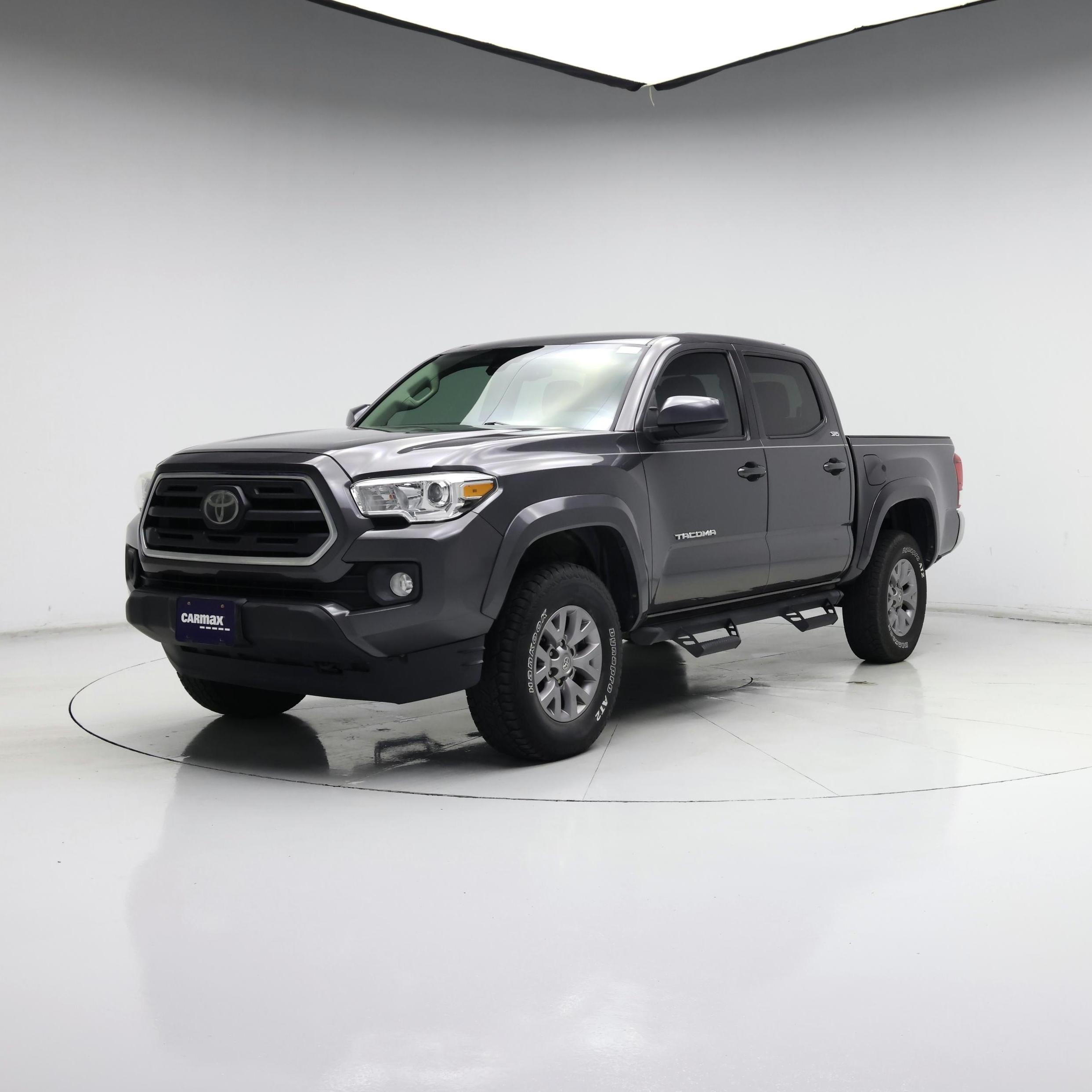Thumbnail: 2019 Toyota Tacoma - 4