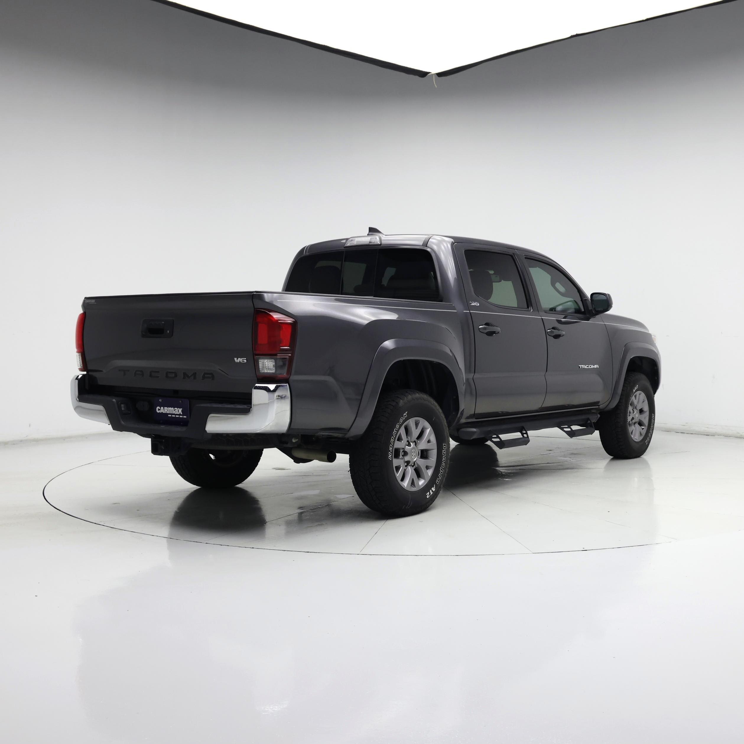 Thumbnail: 2019 Toyota Tacoma - 8