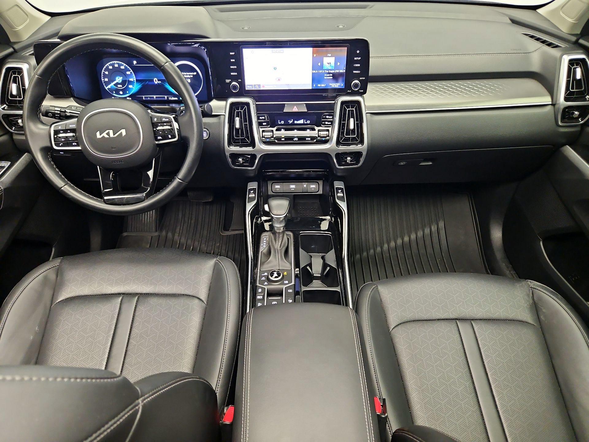 Thumbnail: 2023 Kia Sorento - 9