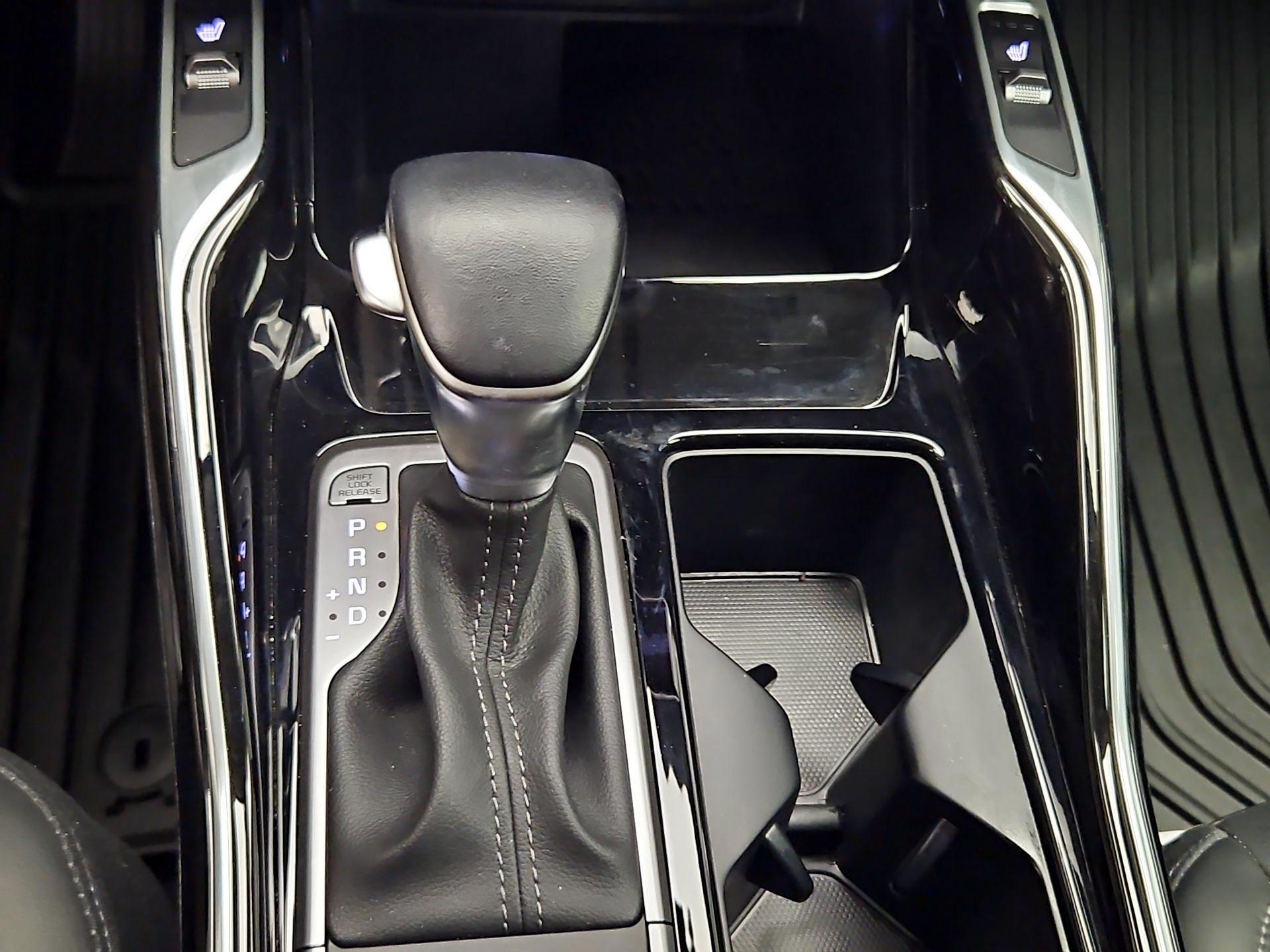 Thumbnail: 2023 Kia Sorento - 18