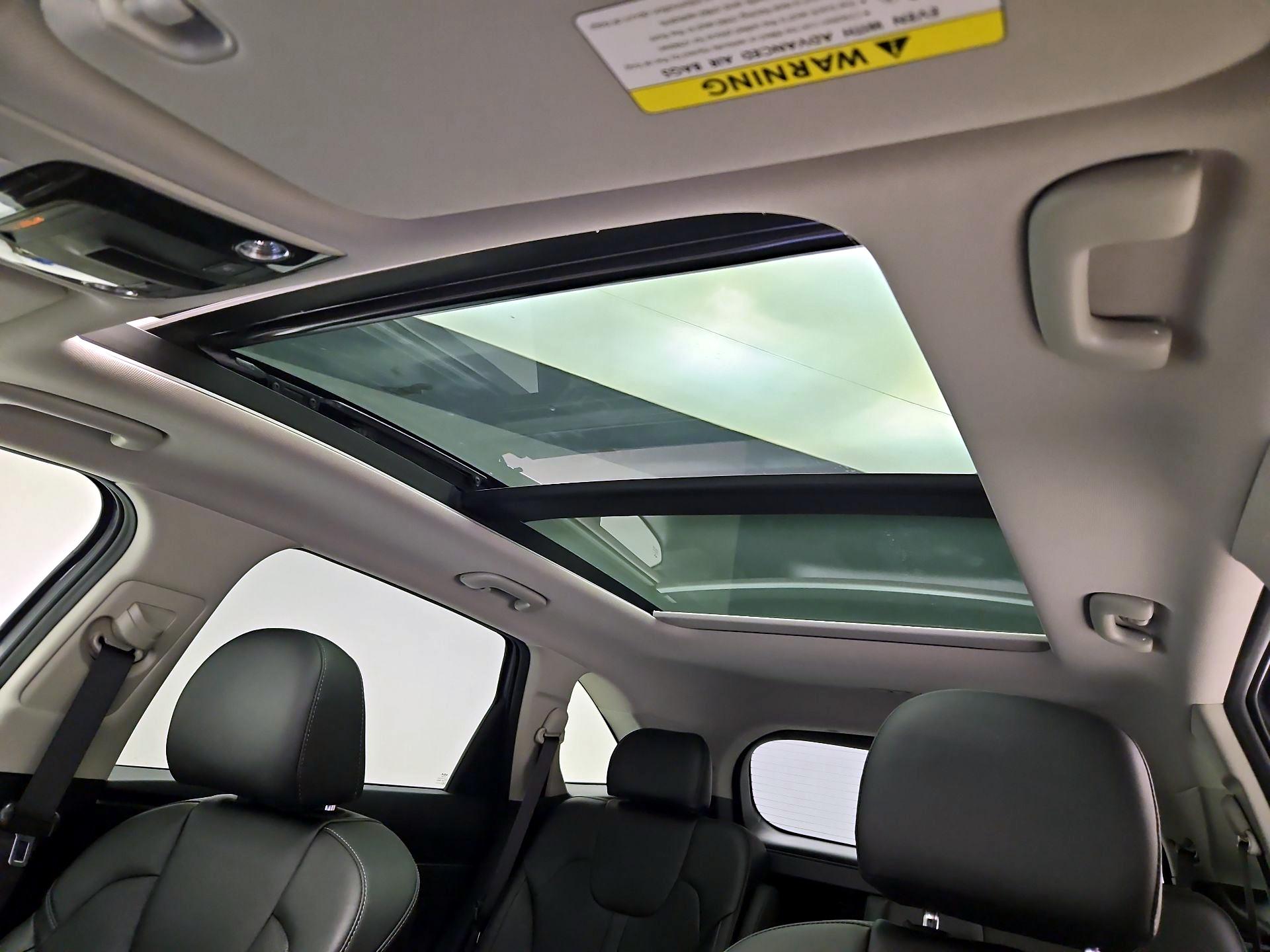 Thumbnail: 2023 Kia Sorento - 20