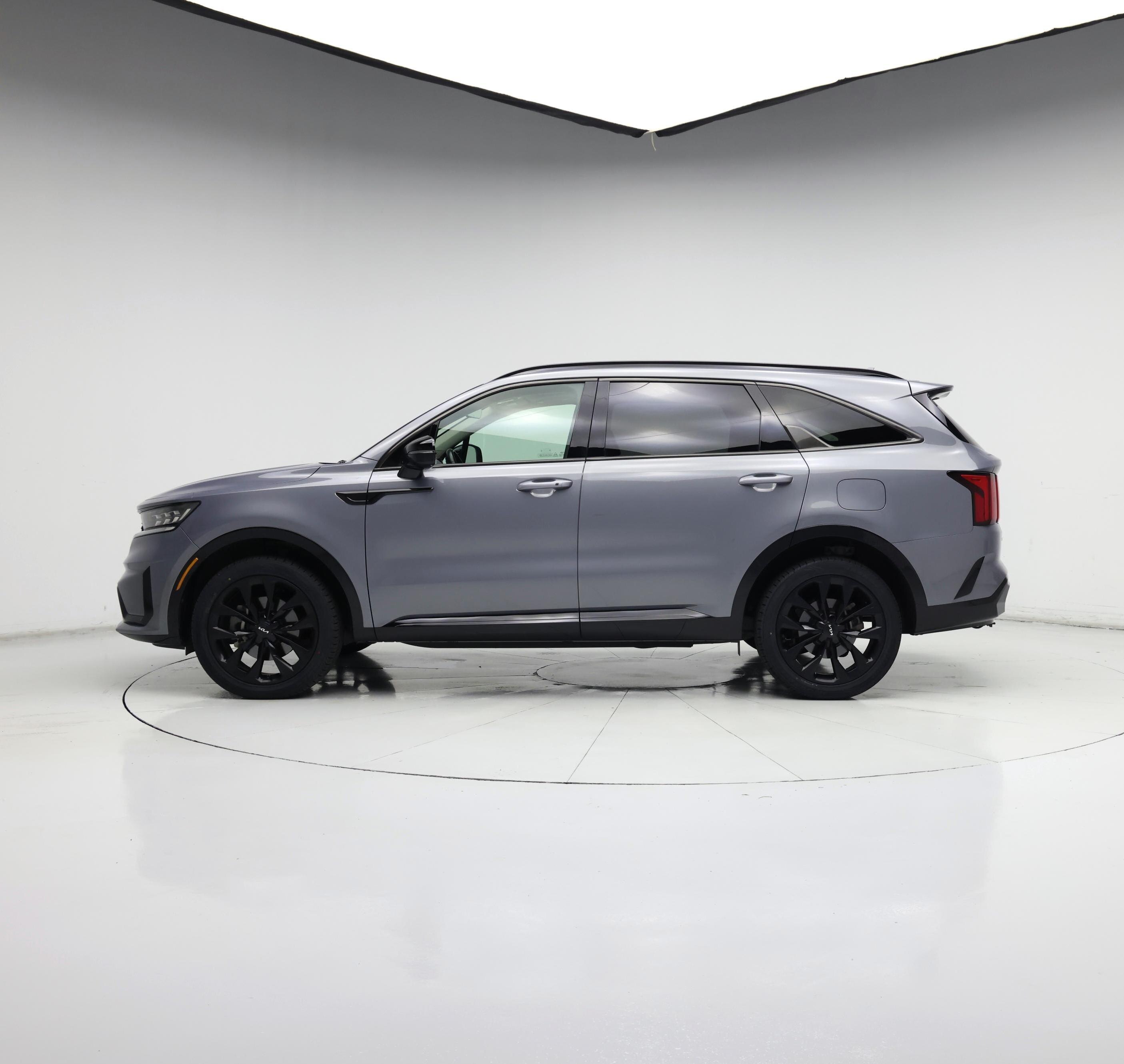 Thumbnail: 2023 Kia Sorento - 3
