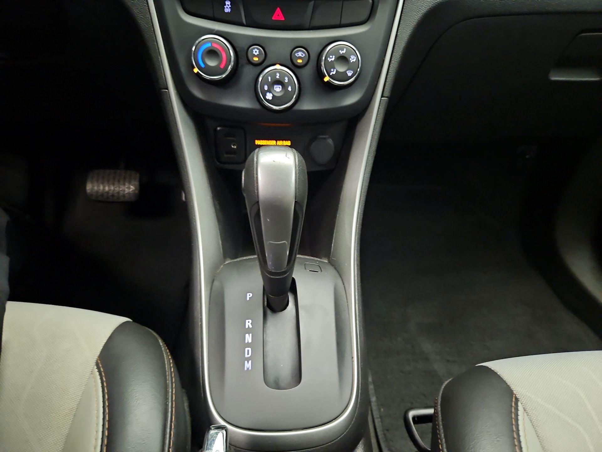 Thumbnail: 2019 Chevrolet Trax - 16