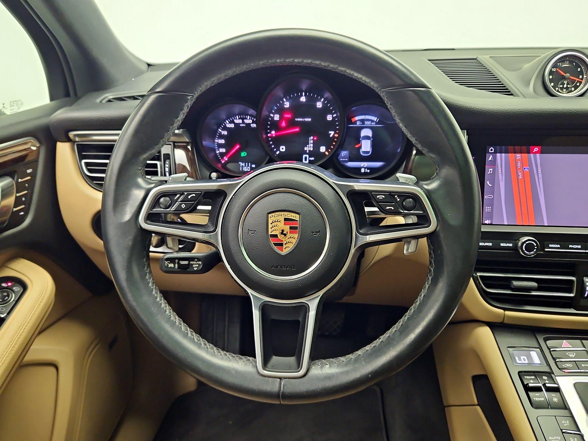 Thumbnail: 2020 Porsche Macan - 10