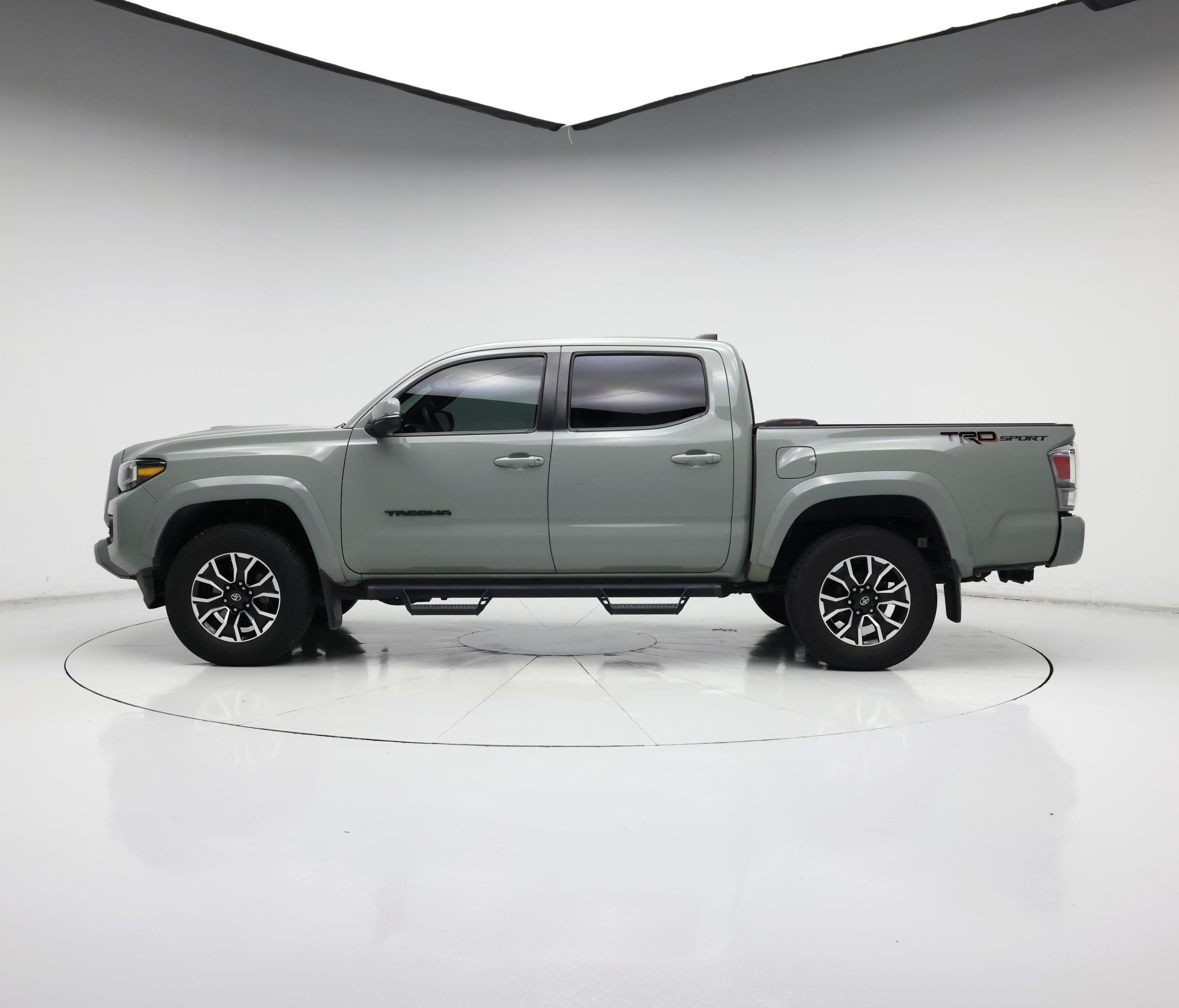 Thumbnail: 2022 Toyota Tacoma - 3