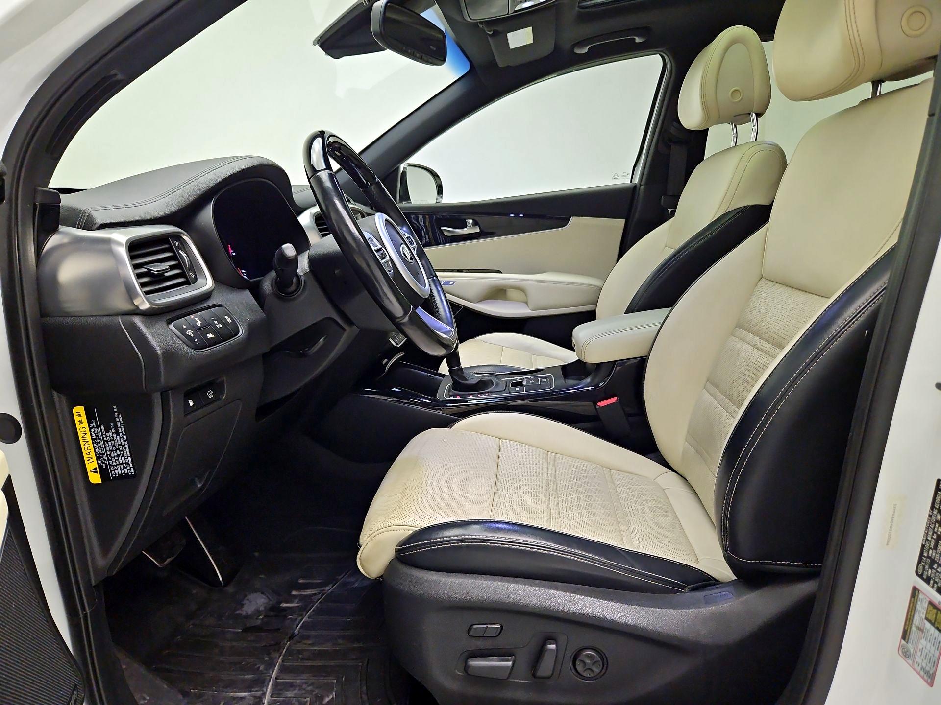 Thumbnail: 2016 Kia Sorento - 11
