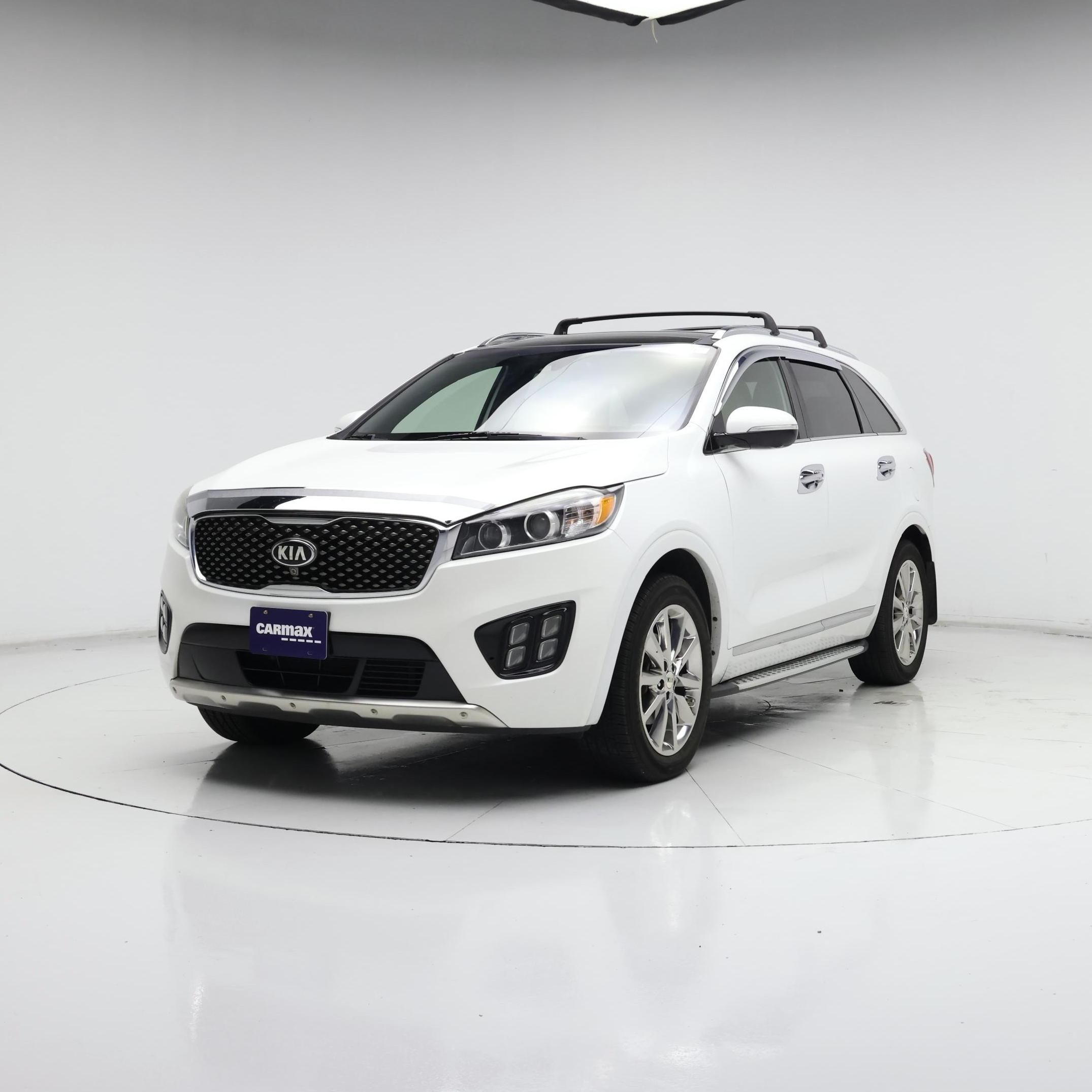 Thumbnail: 2016 Kia Sorento - 4
