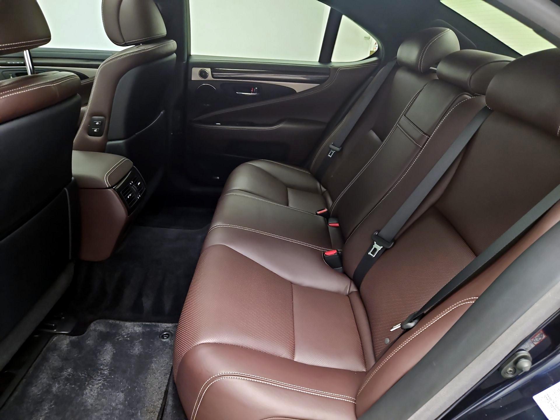Thumbnail: 2017 Lexus LS - 20