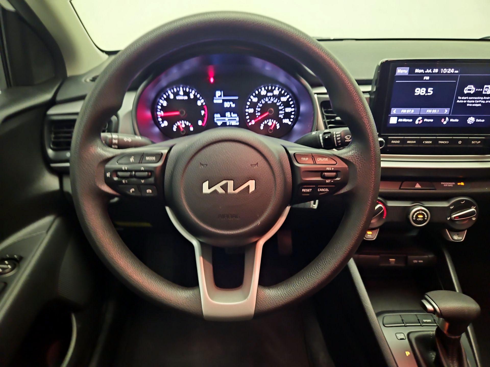 Thumbnail: 2022 Kia Rio - 10